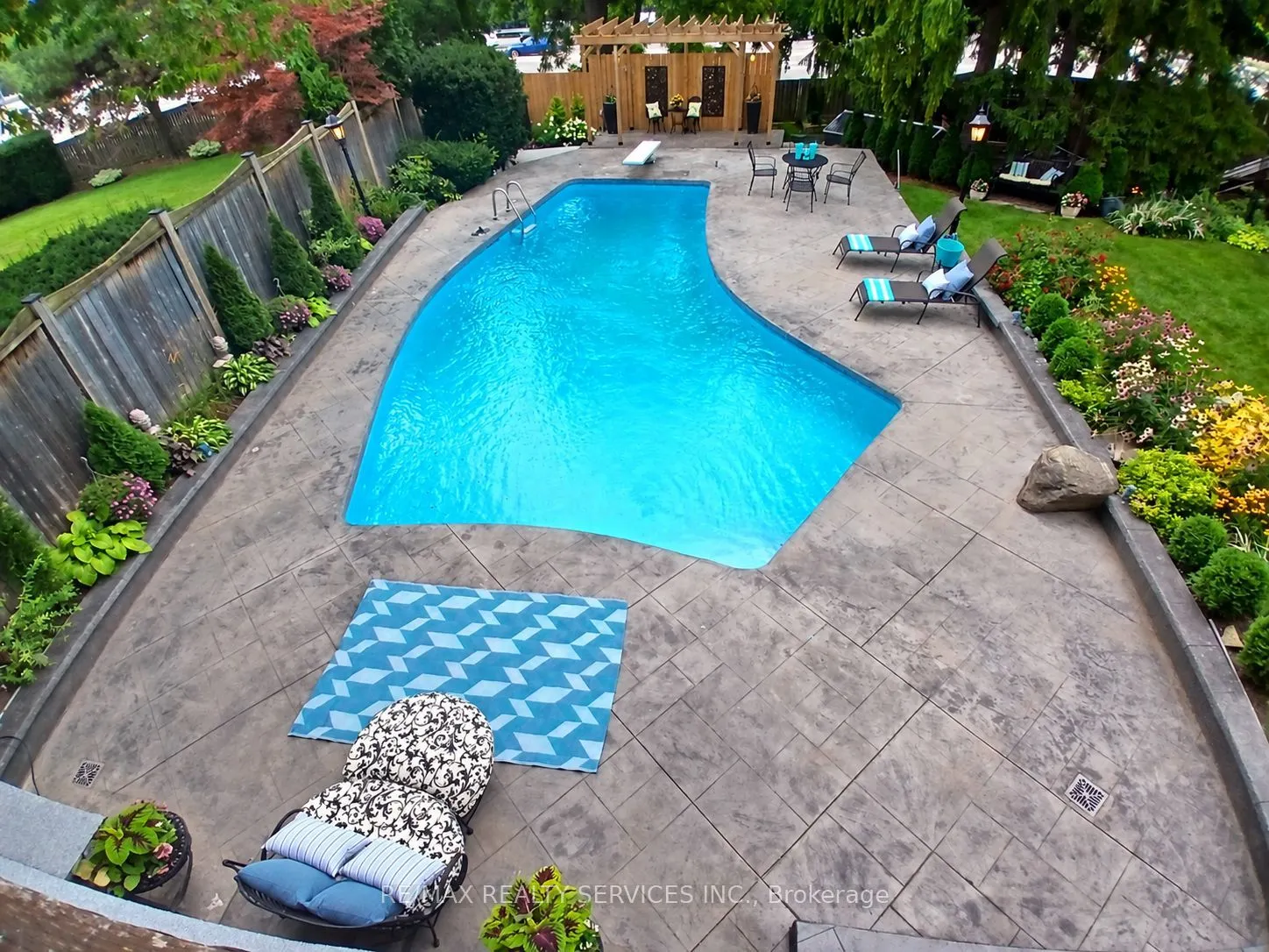 15 Pine Ridge Lane