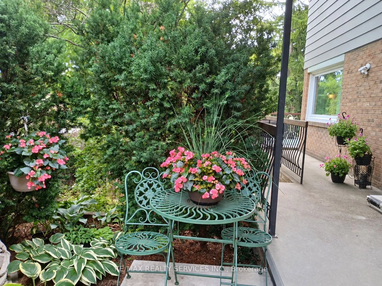 15 Pine Ridge Lane
