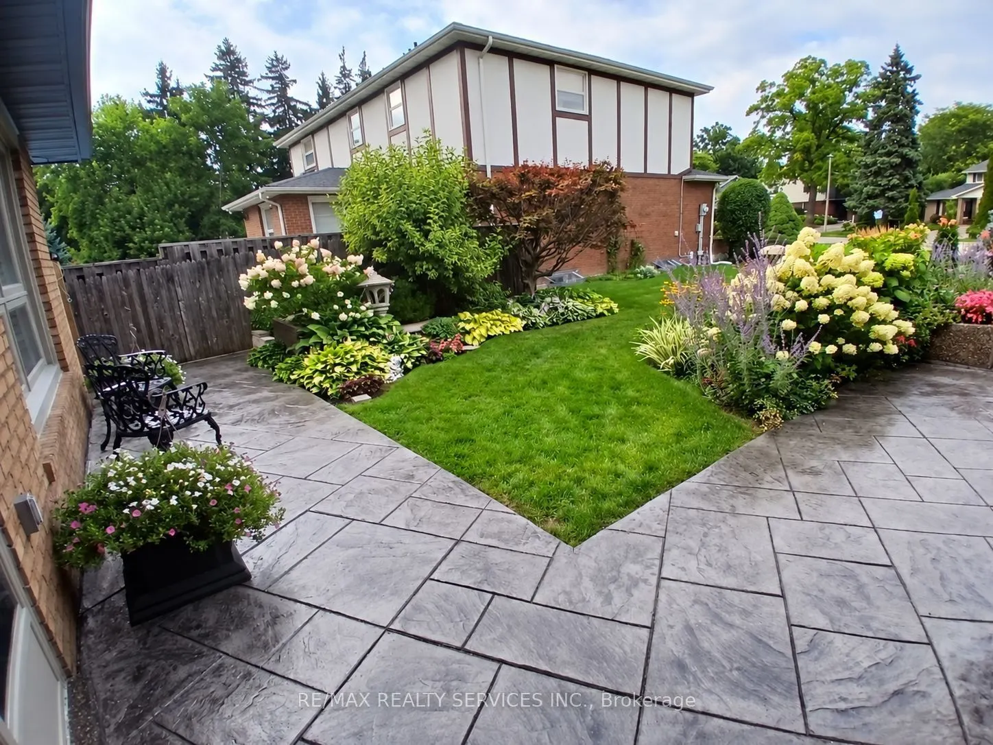 15 Pine Ridge Lane