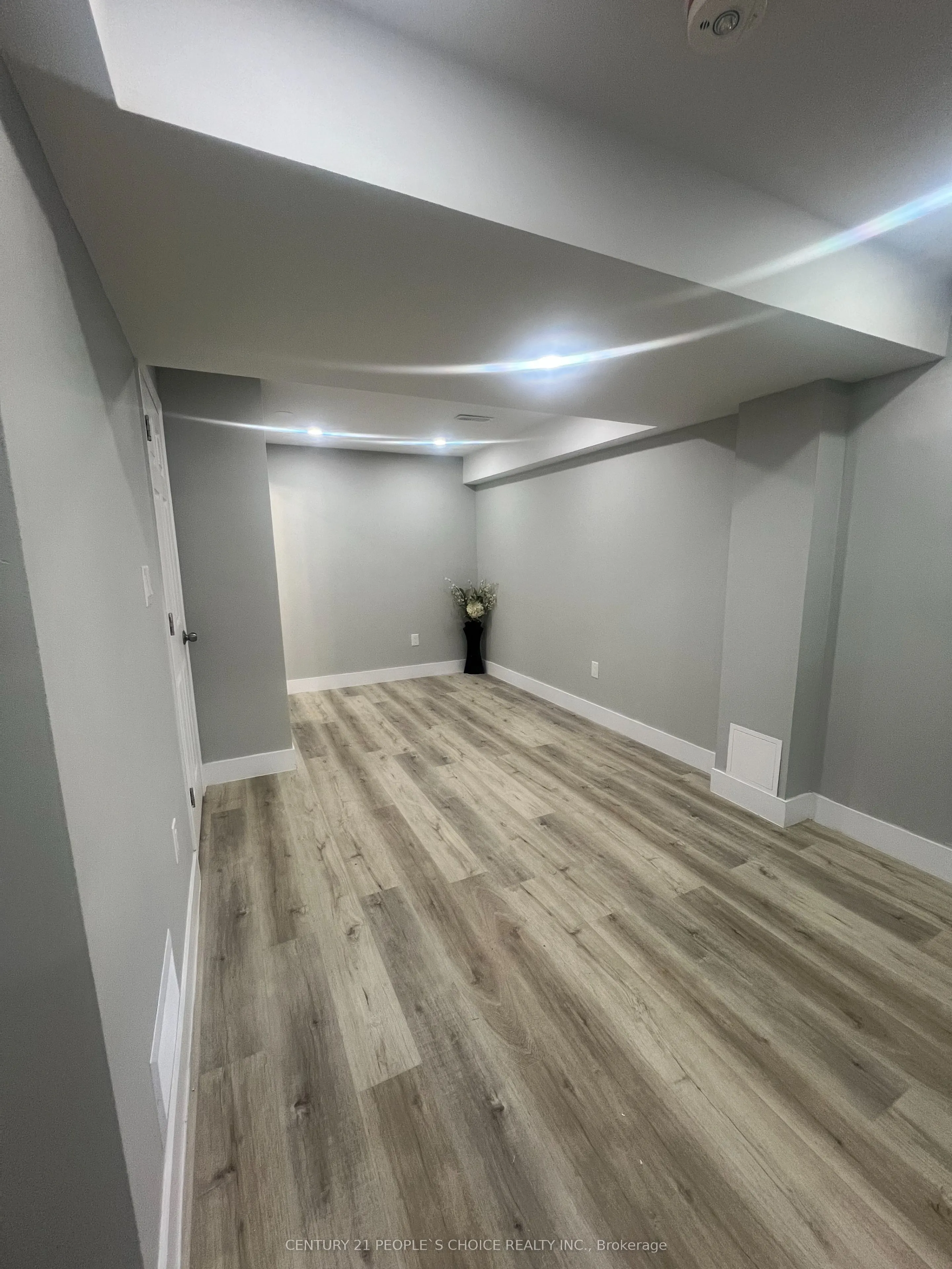 27 Callandar Road #Lower