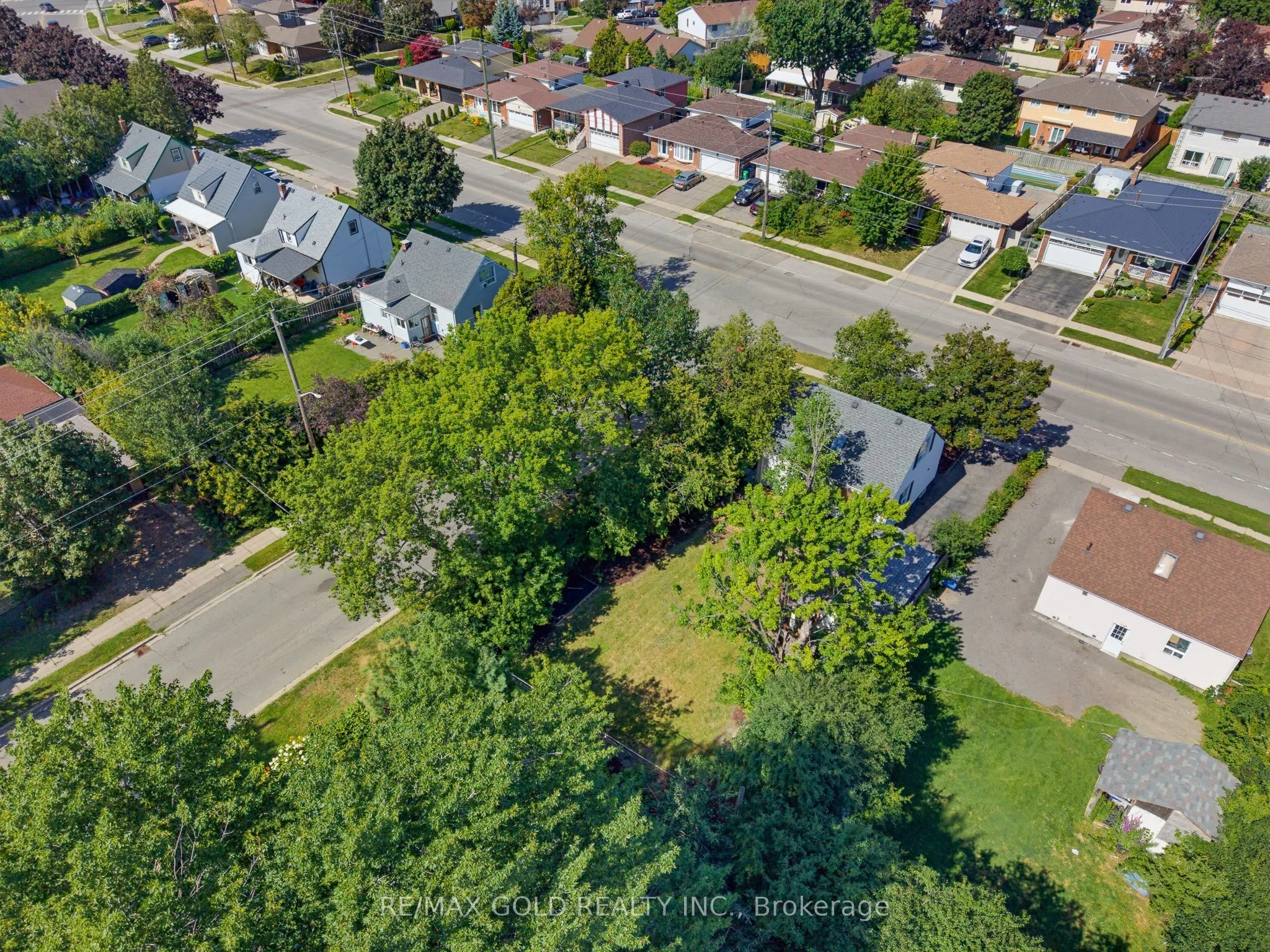 23 Pleasantview Avenue