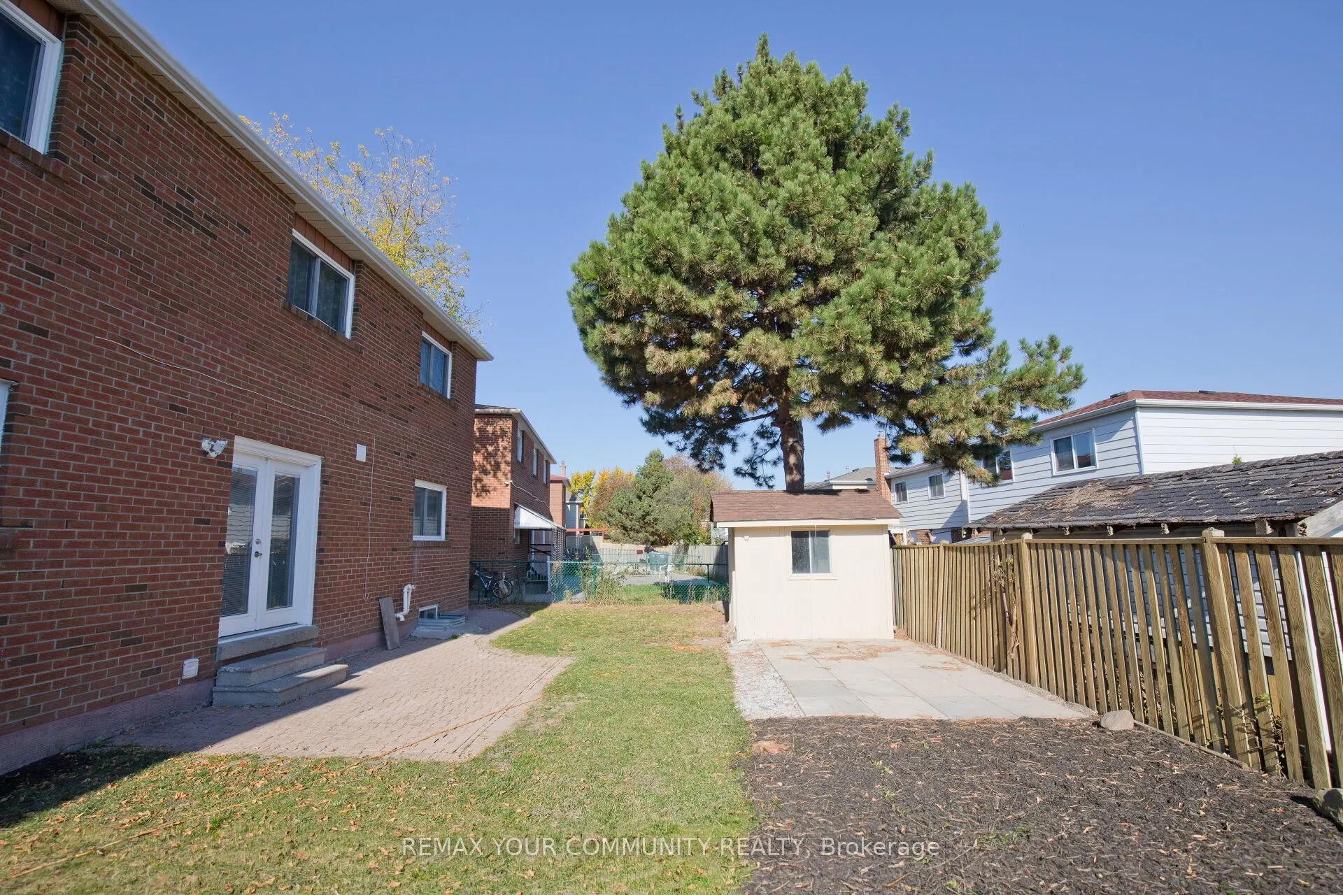 27 Moffatt Avenue