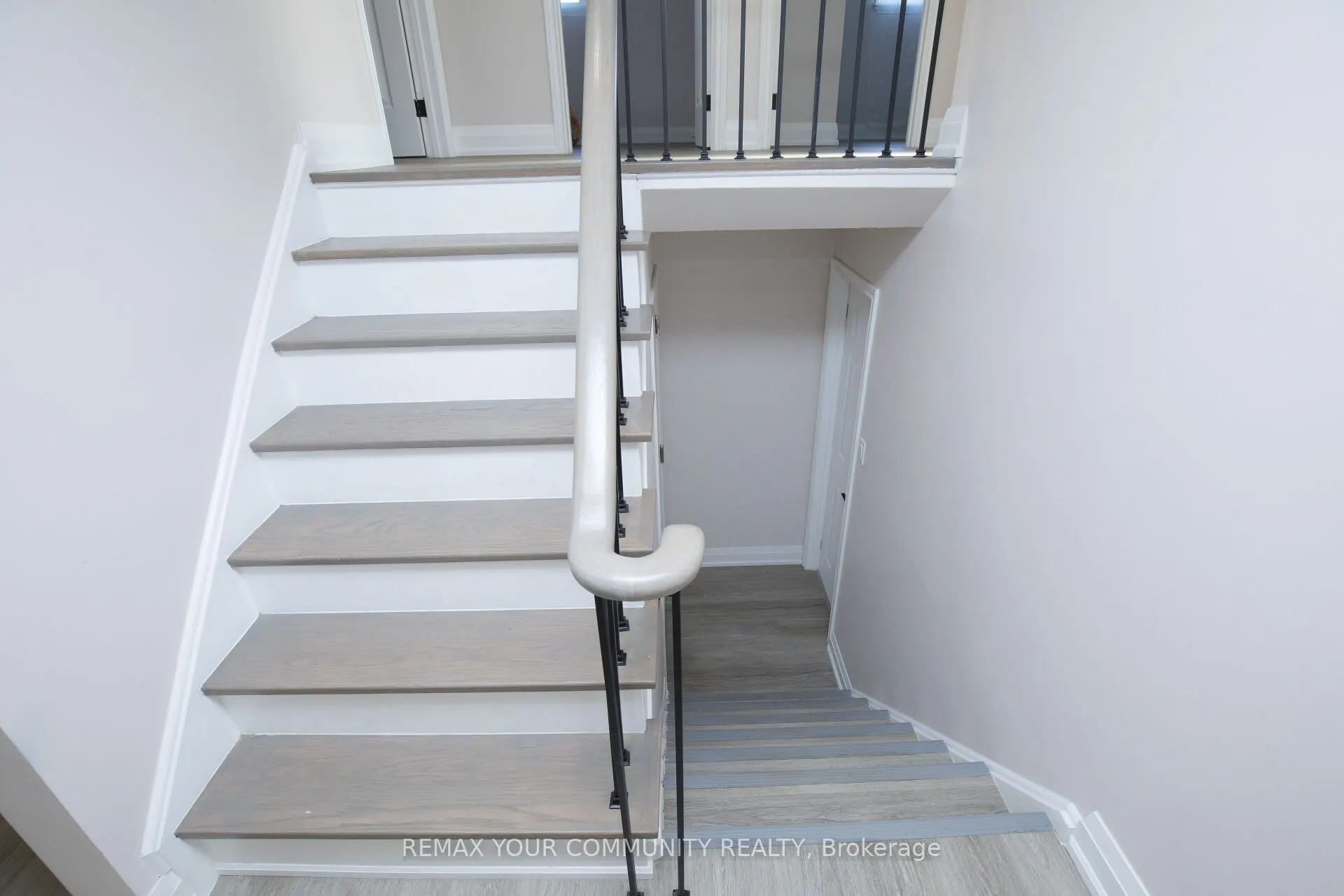 27 Moffatt Avenue