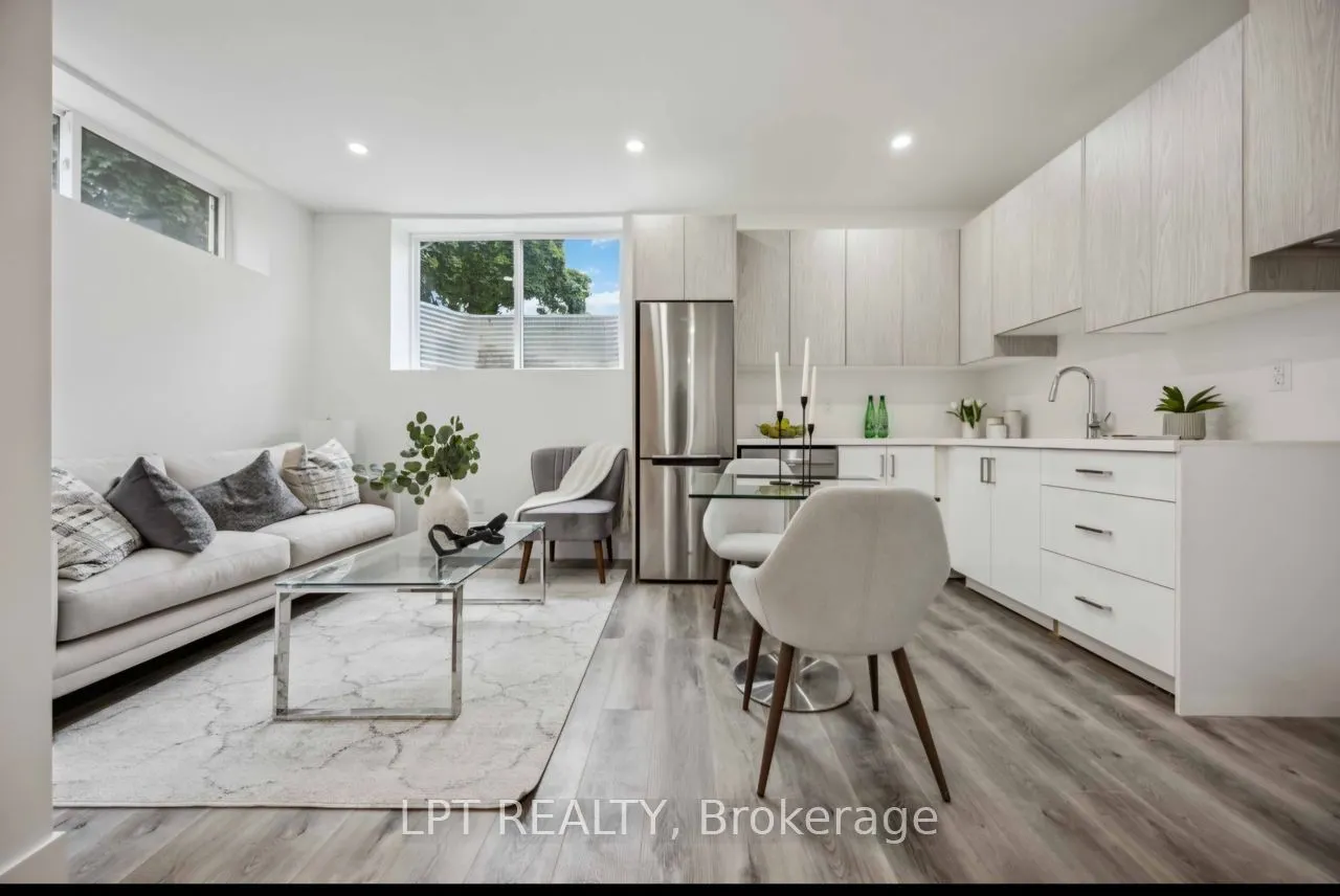 19 Hatfield Crescent #3