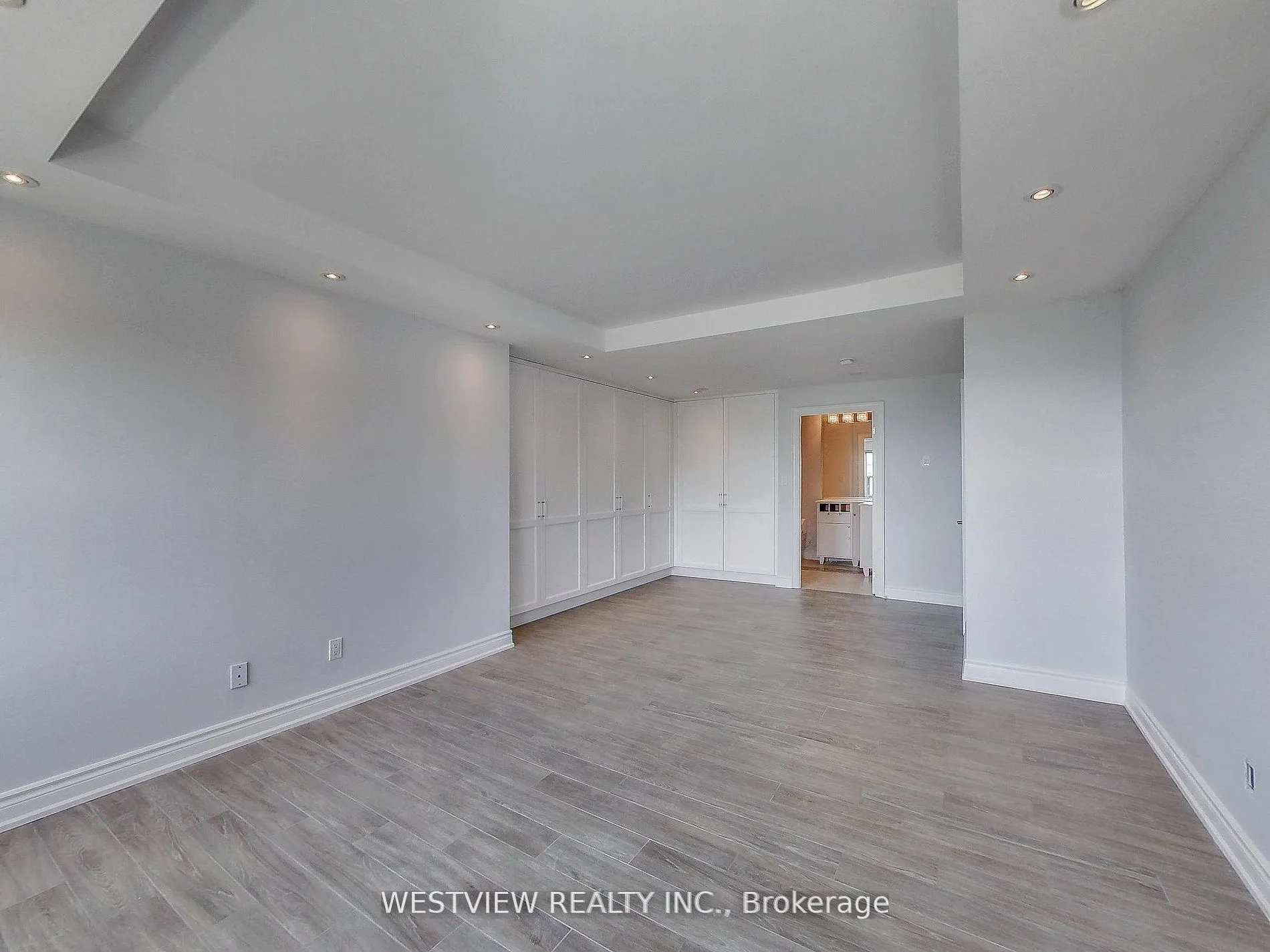 2111 Lake Shore Boulevard #116