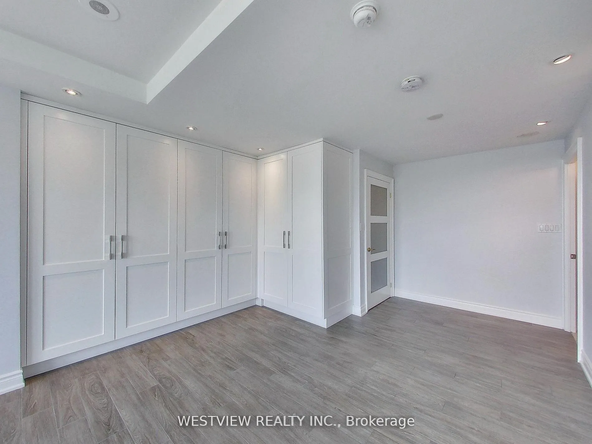 2111 Lake Shore Boulevard #116