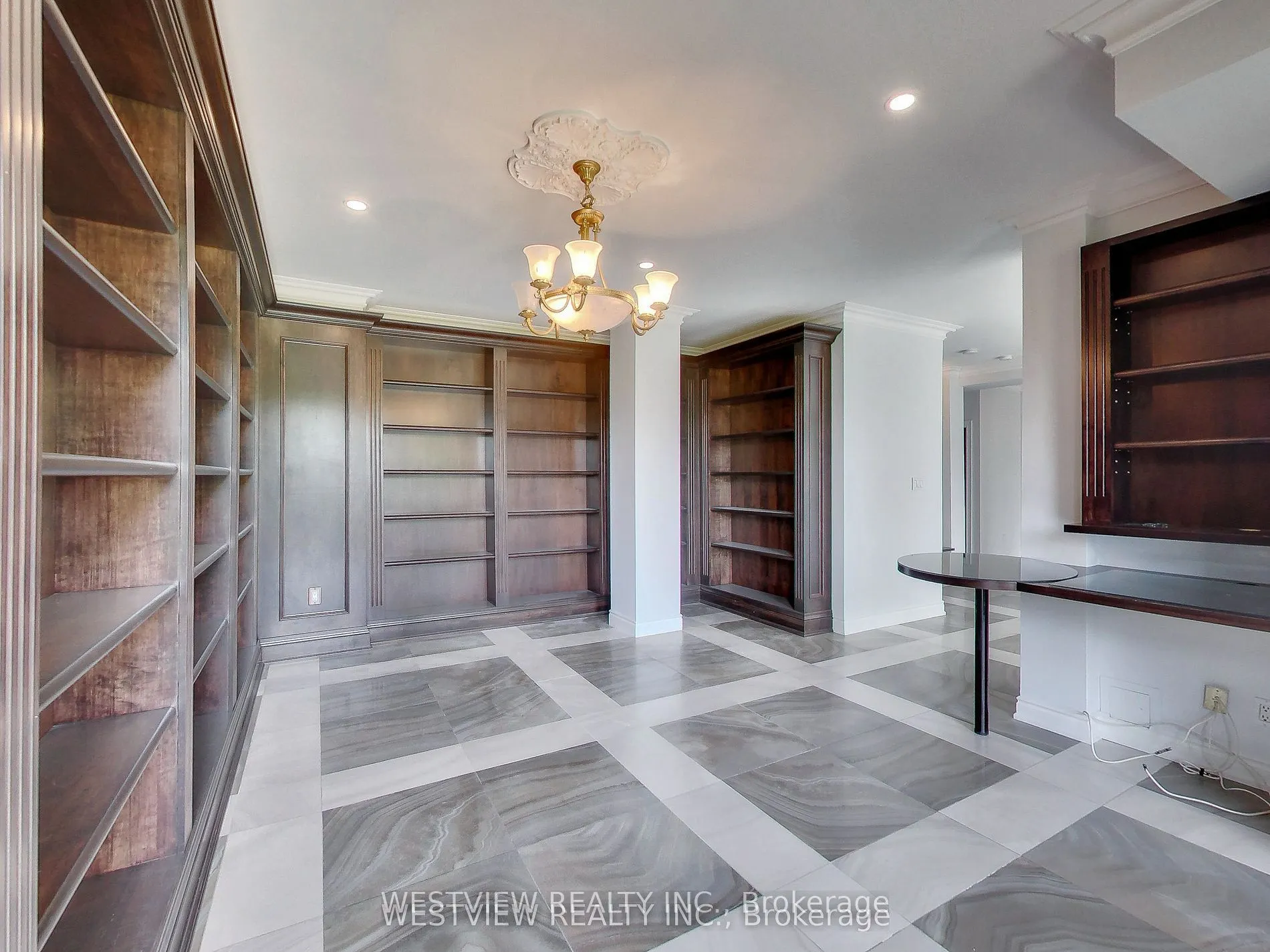 2111 Lake Shore Boulevard #116