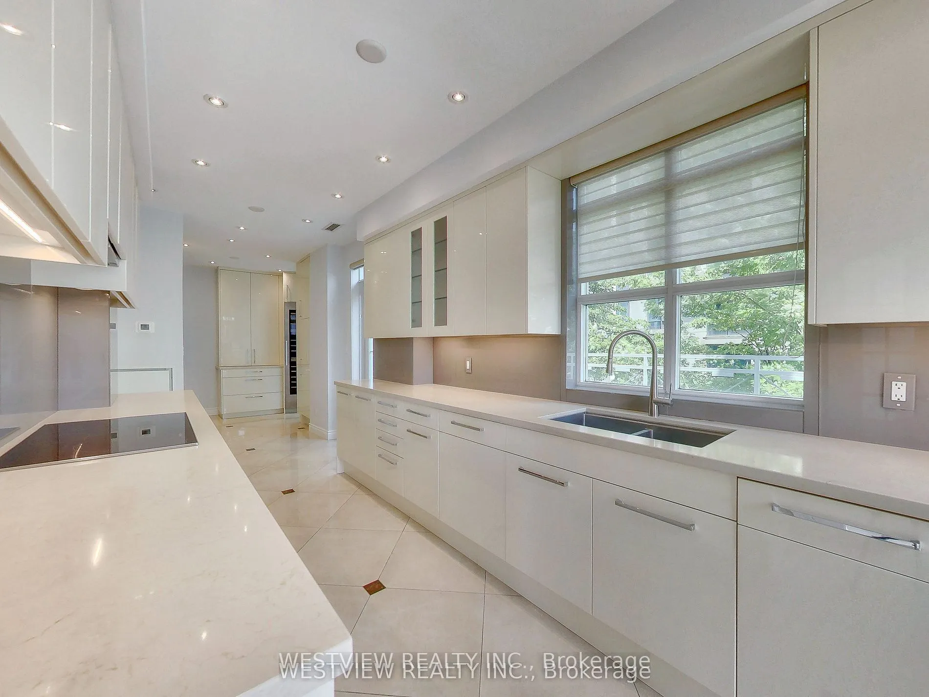 2111 Lake Shore Boulevard #116