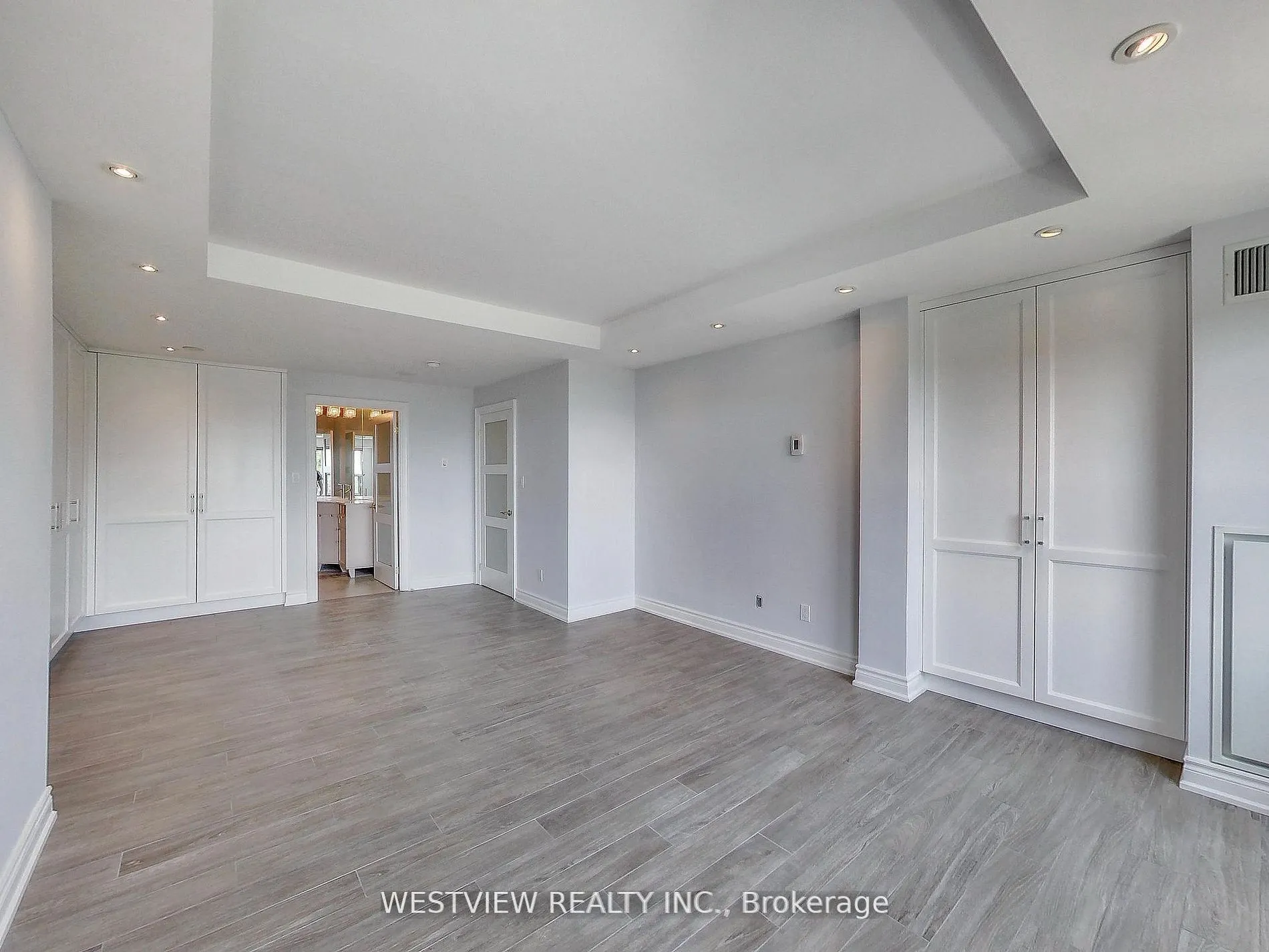 2111 Lake Shore Boulevard #116