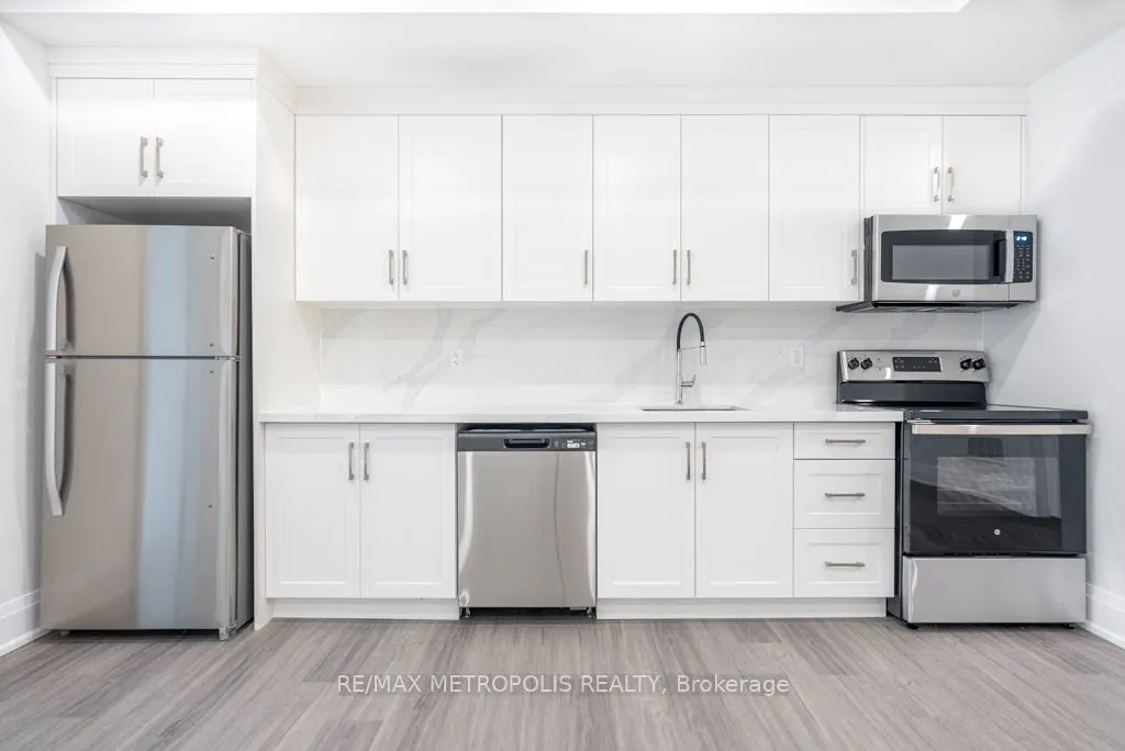 25 Antonio Court #LOWER
