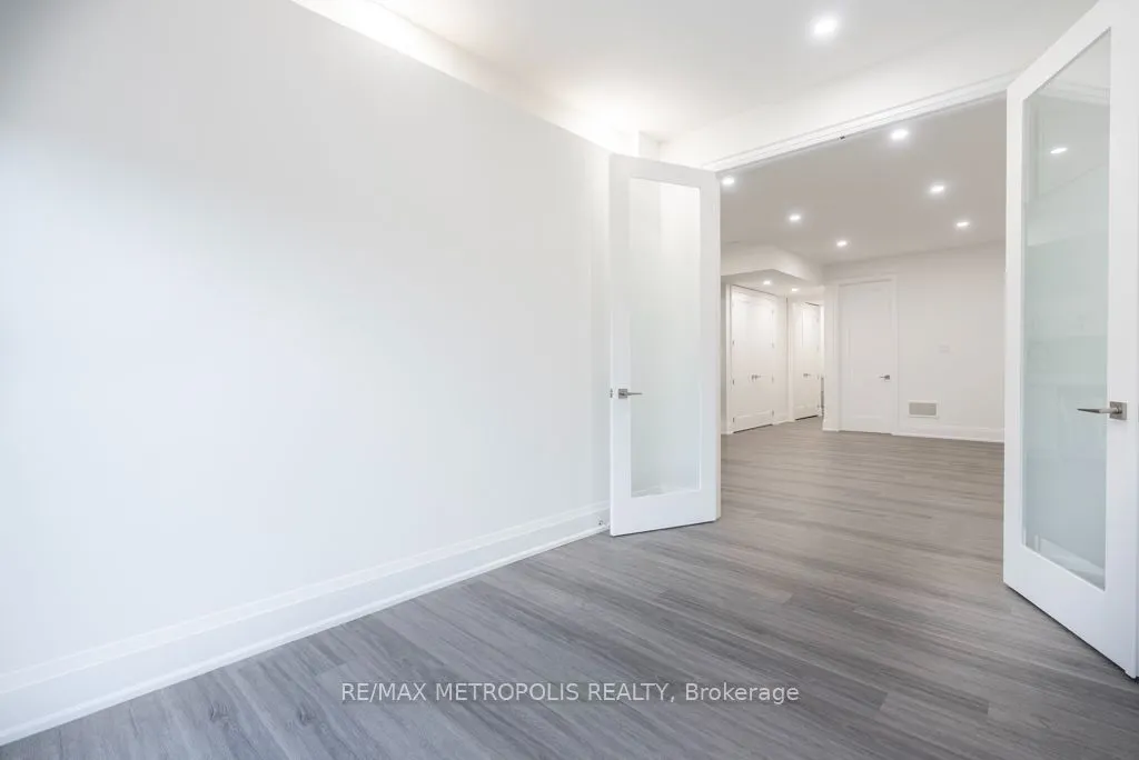25 Antonio Court #LOWER