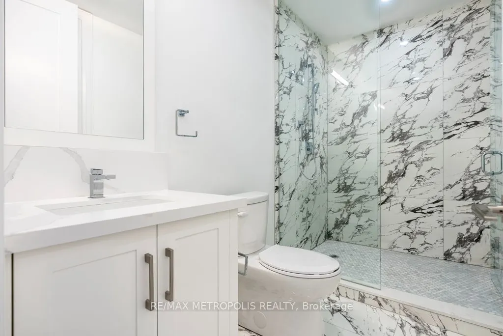 25 Antonio Court #LOWER