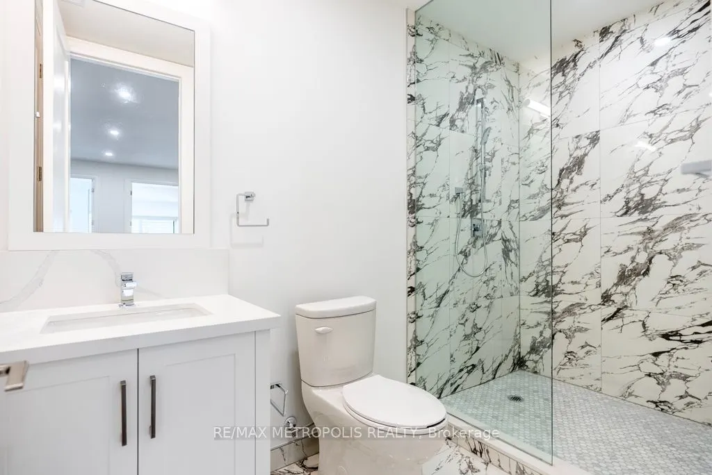 25 Antonio Court #LOWER