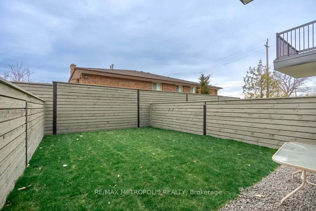 25 Antonio Court #LOWER