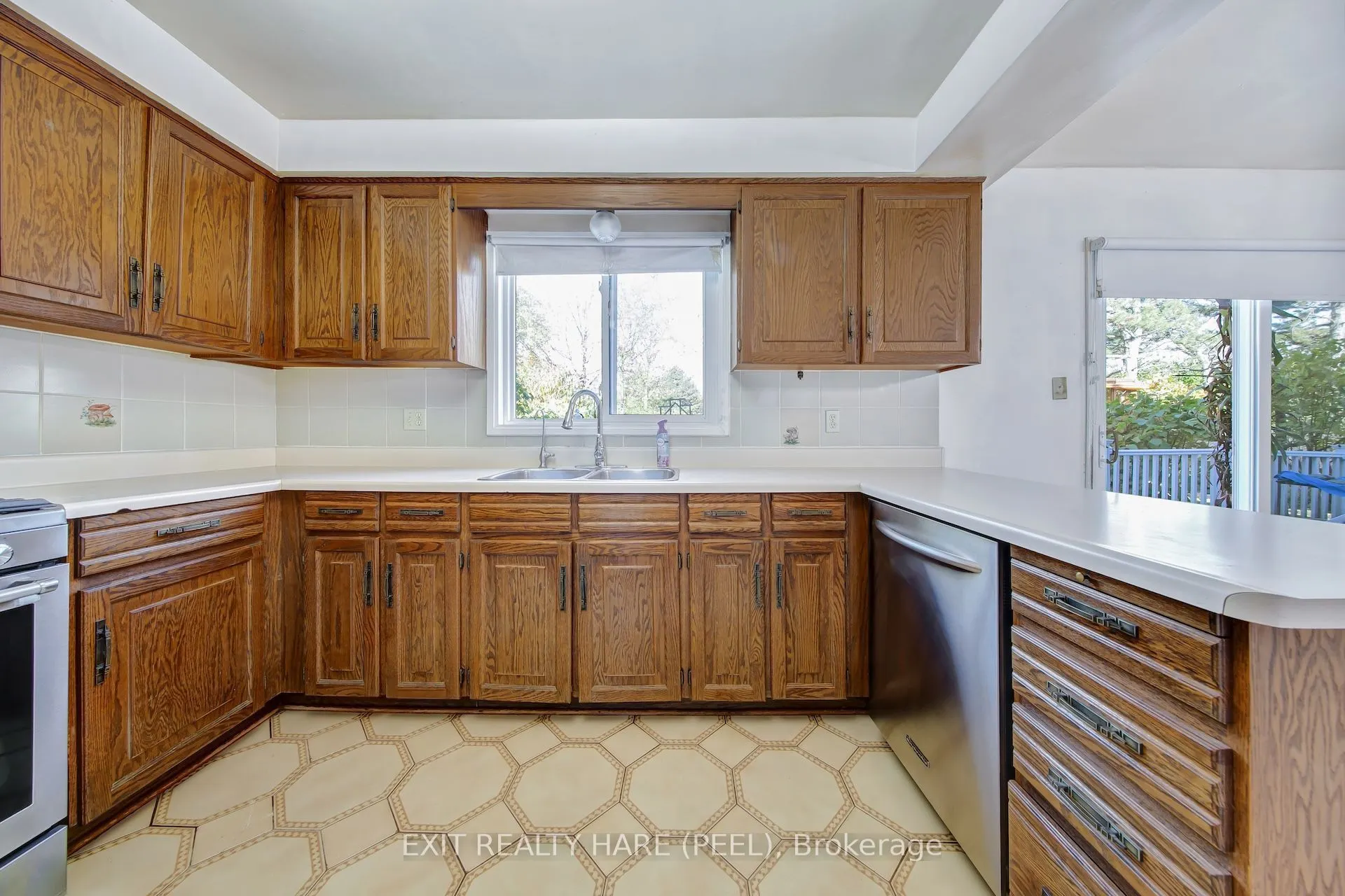 45 Mossbank Drive