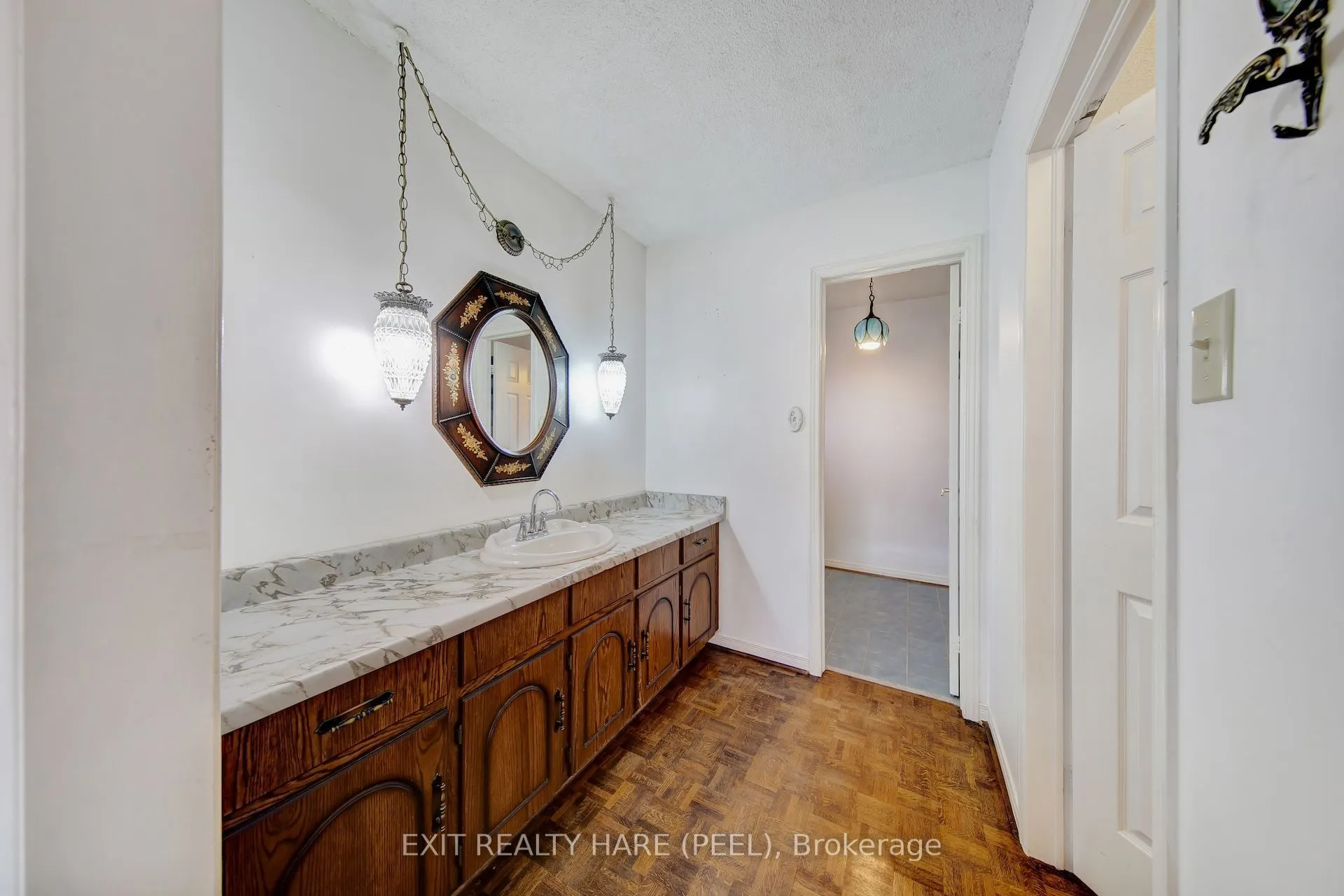 45 Mossbank Drive