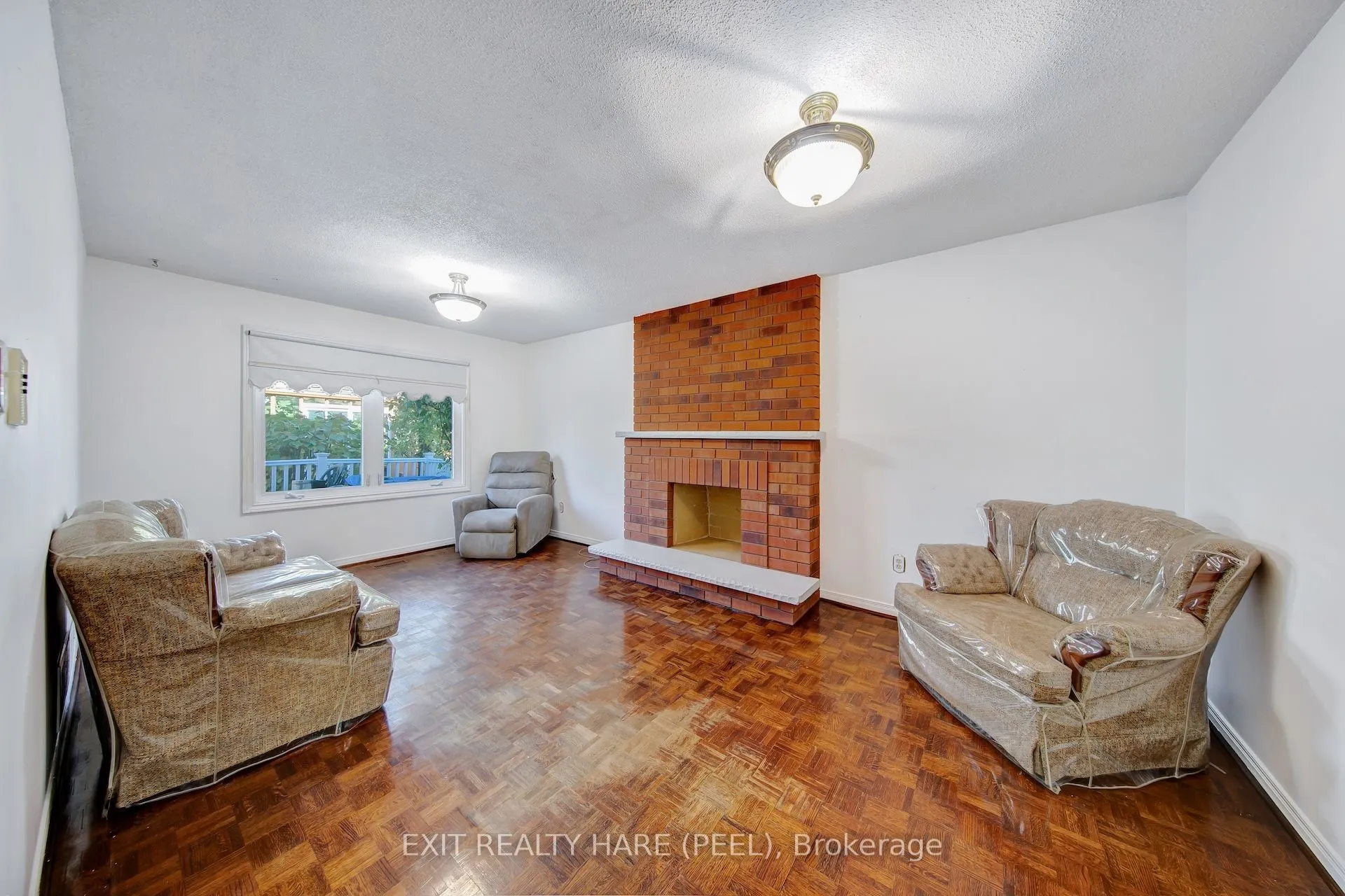 45 Mossbank Drive