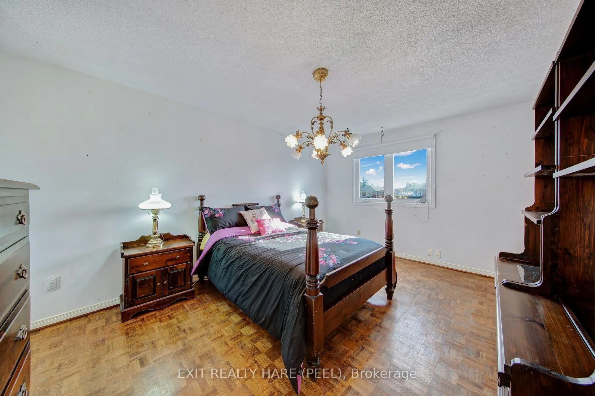 45 Mossbank Drive