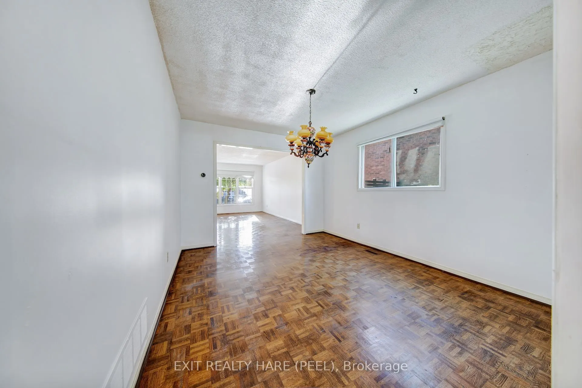 45 Mossbank Drive