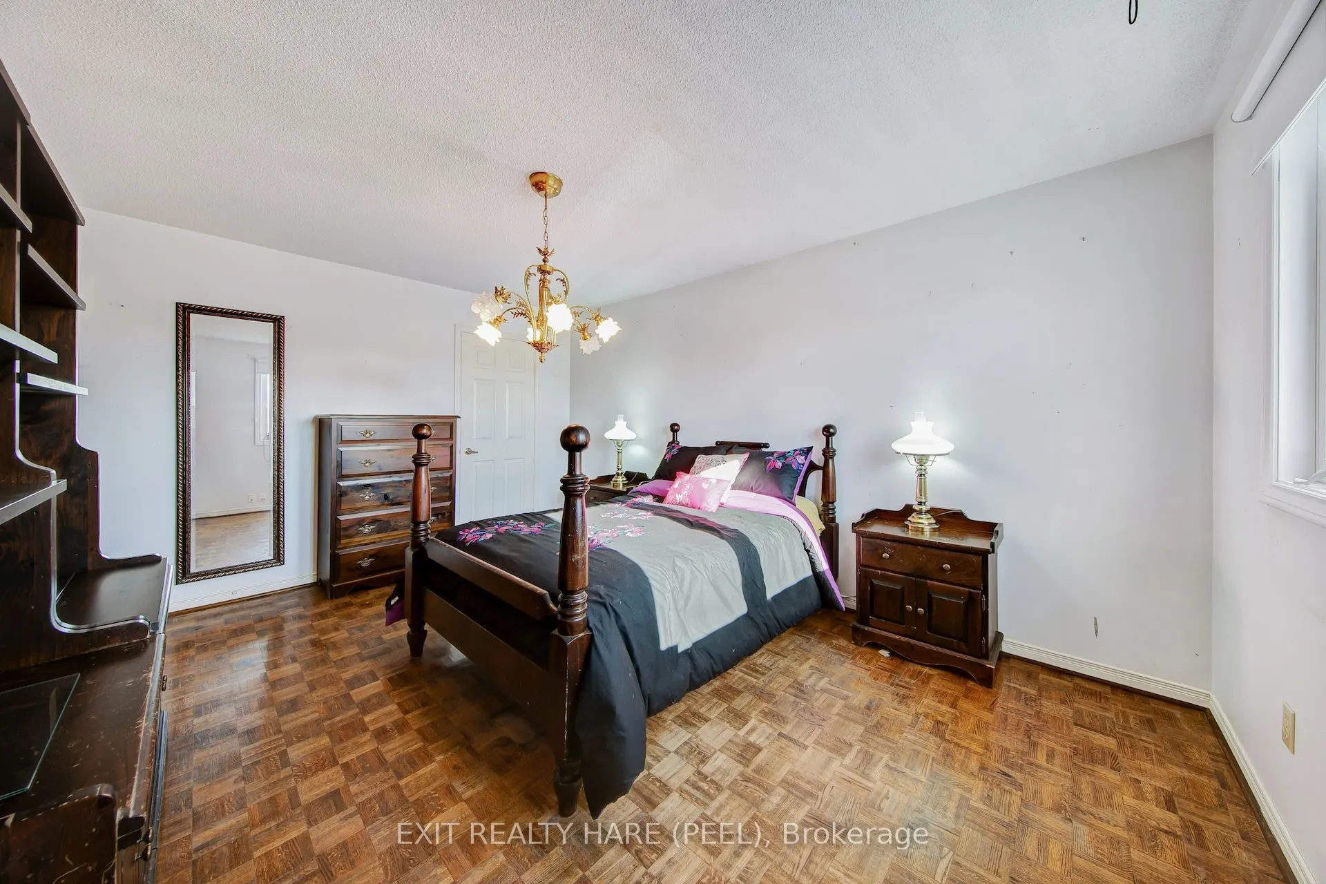 45 Mossbank Drive