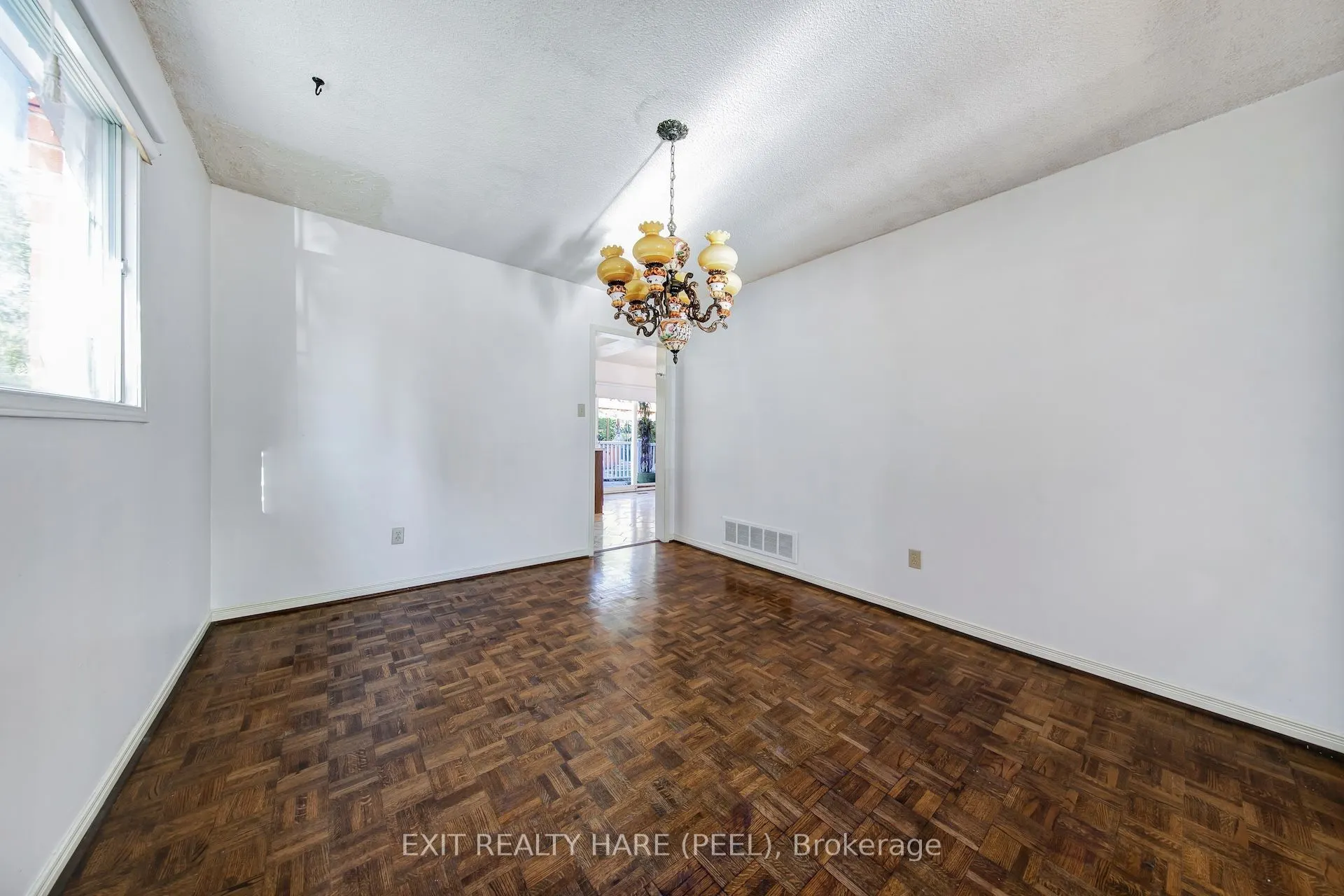 45 Mossbank Drive