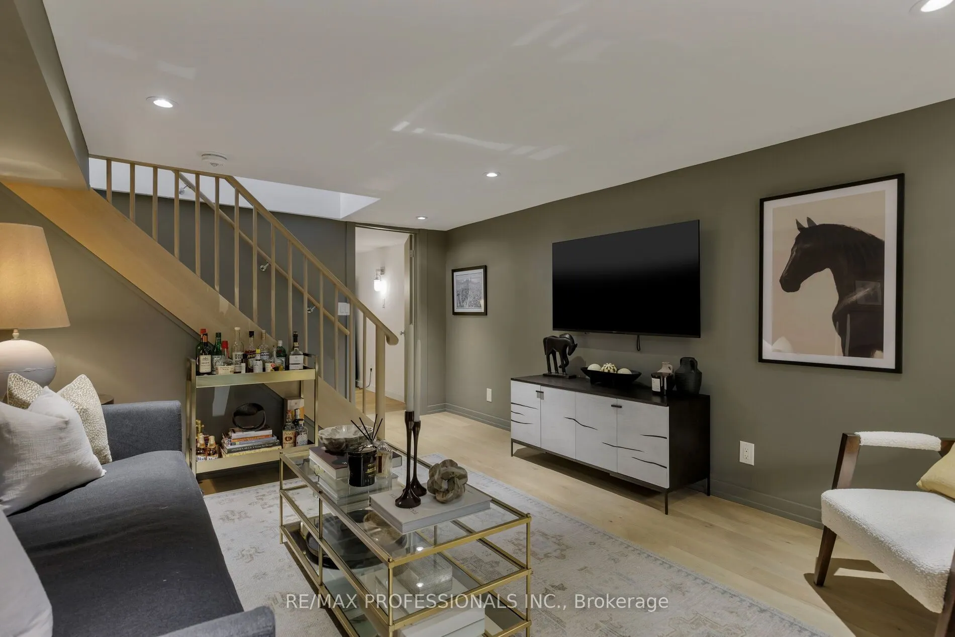 8 Glenn Murray Drive