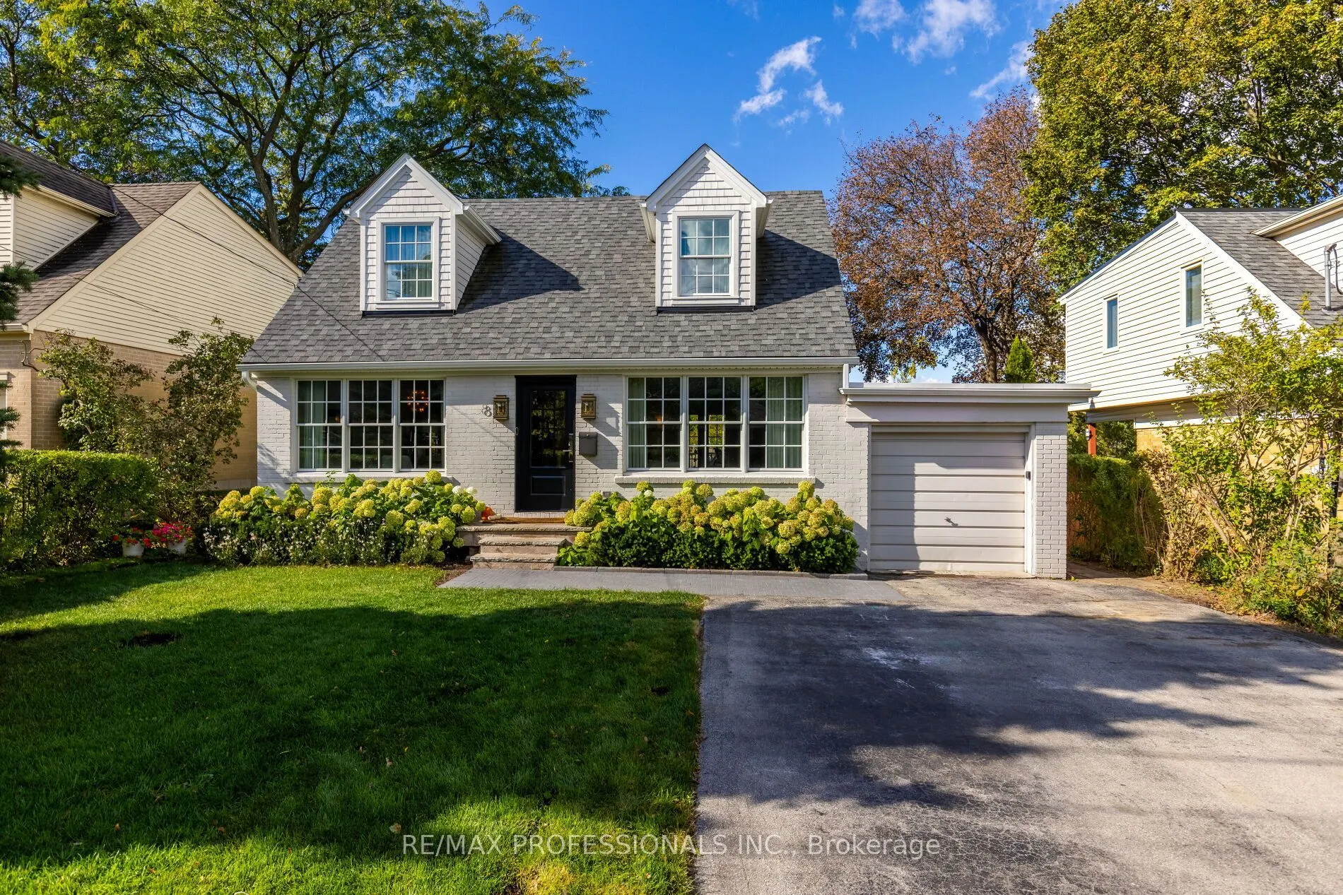 8 Glenn Murray Drive