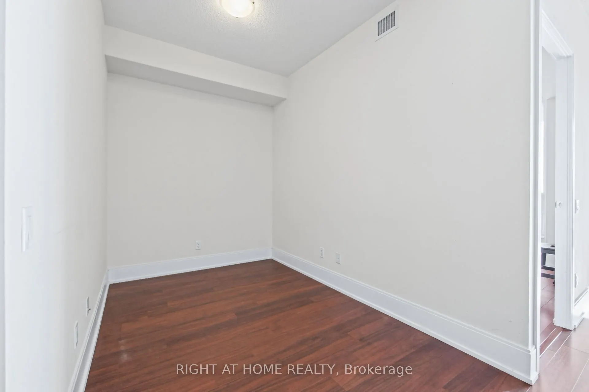15 Viking Lane #2301