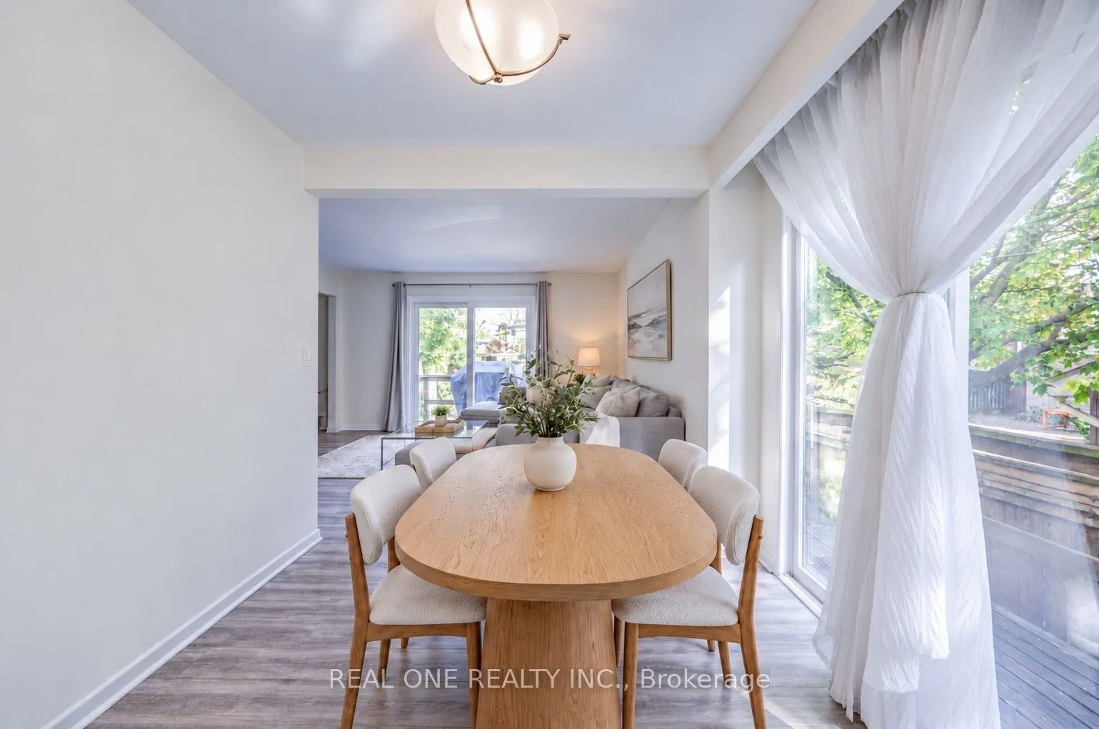 401 Swinburne Road