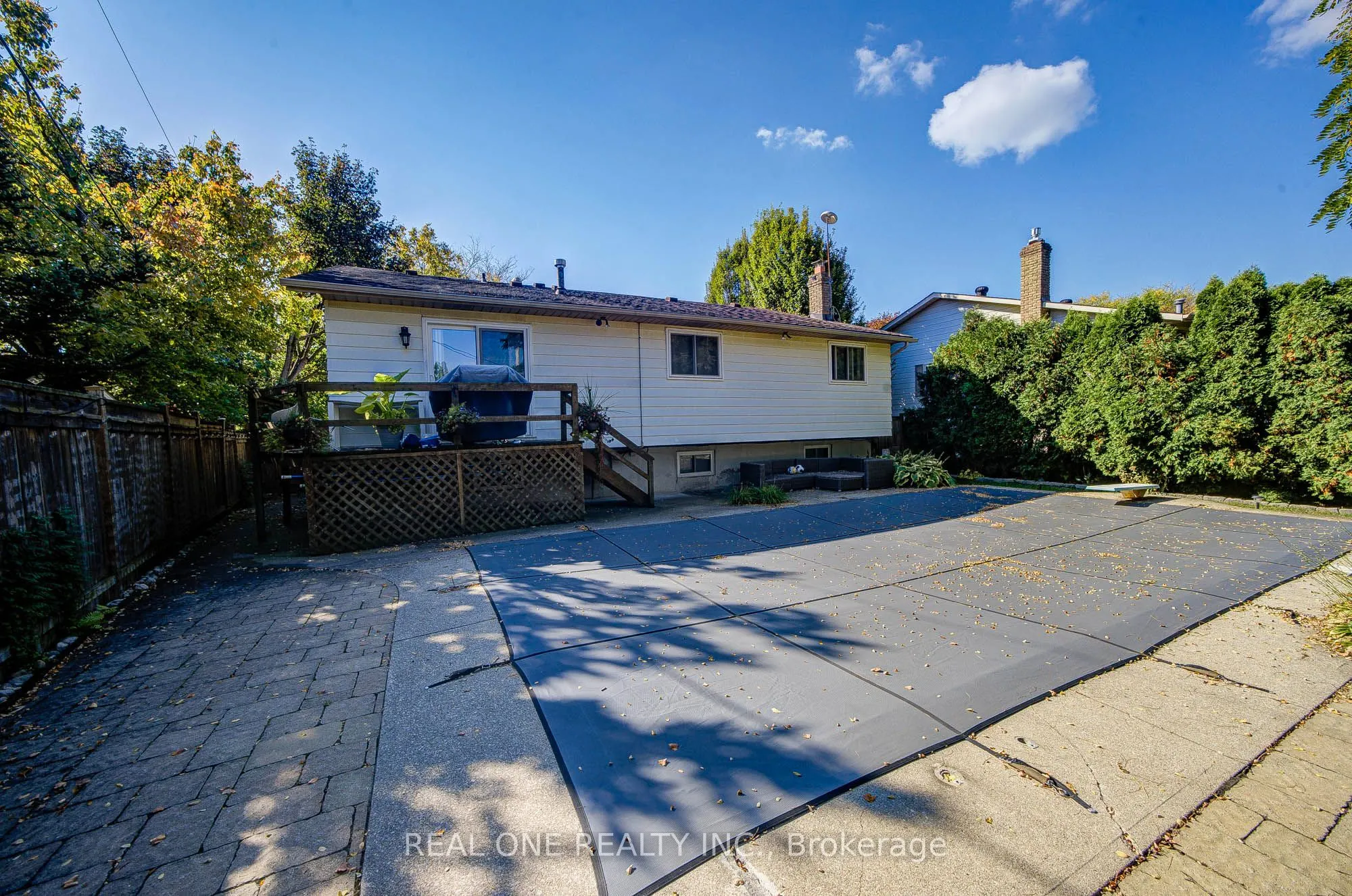 401 Swinburne Road
