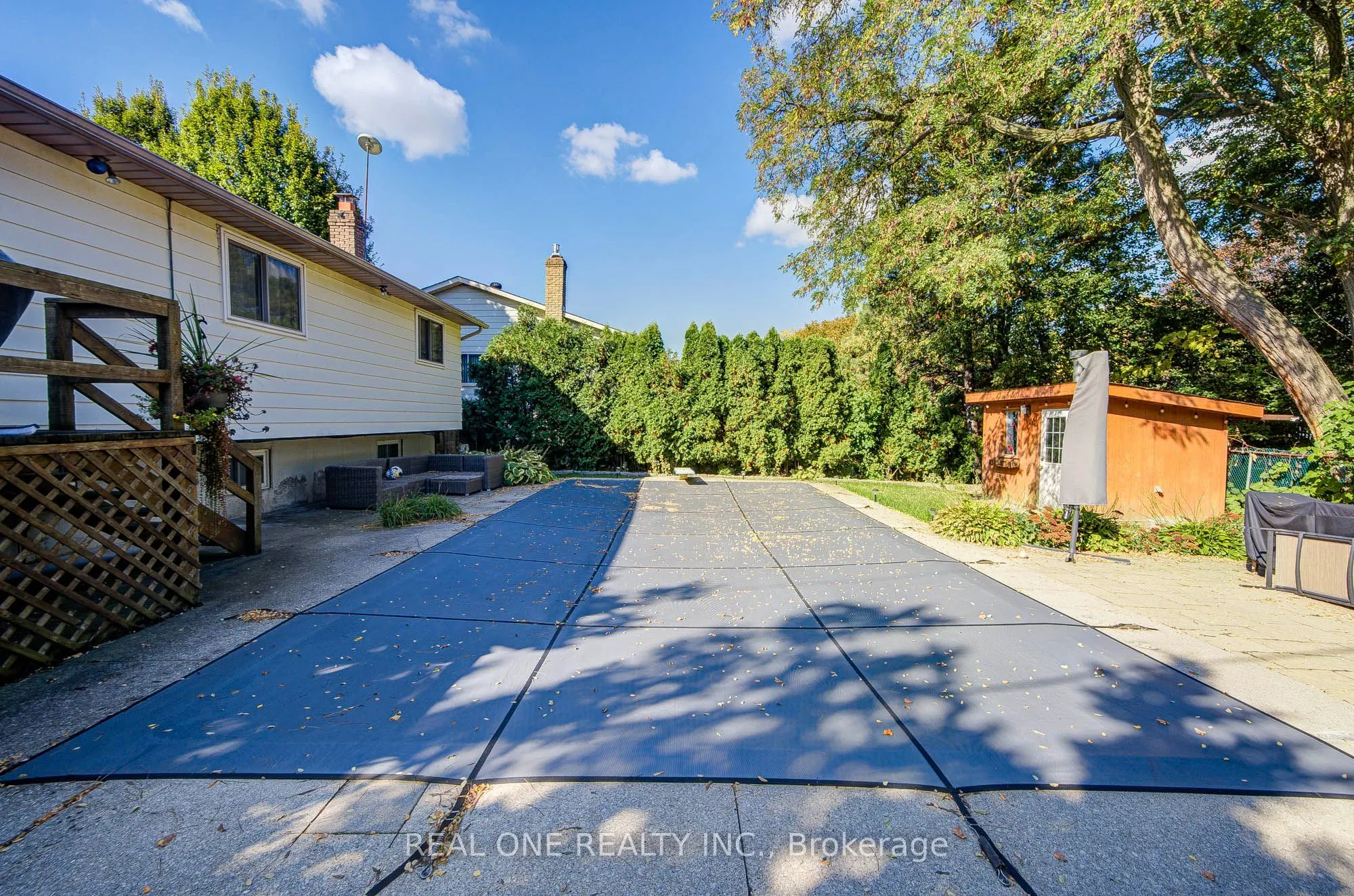 401 Swinburne Road