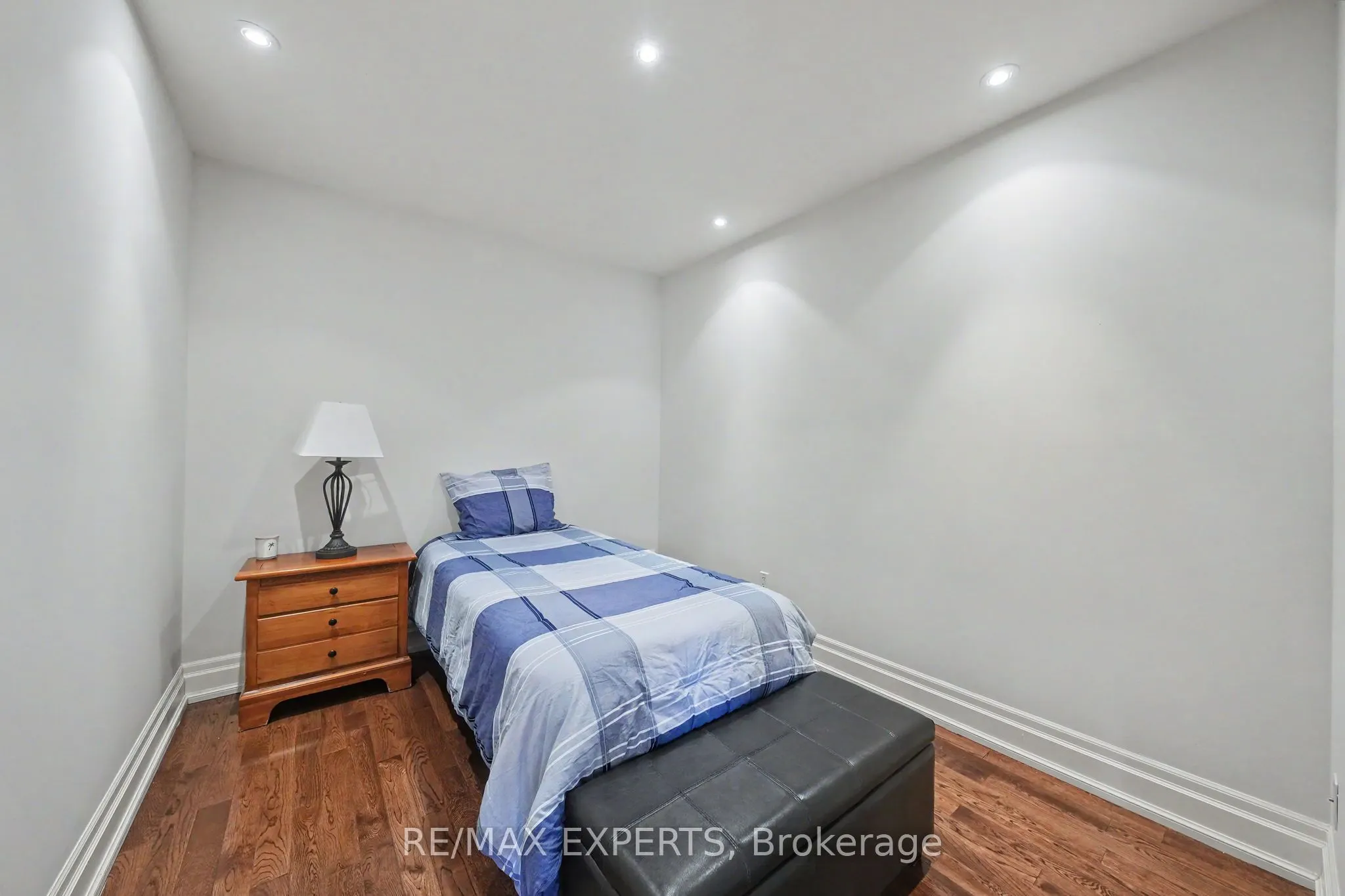 4 Woodlot Court