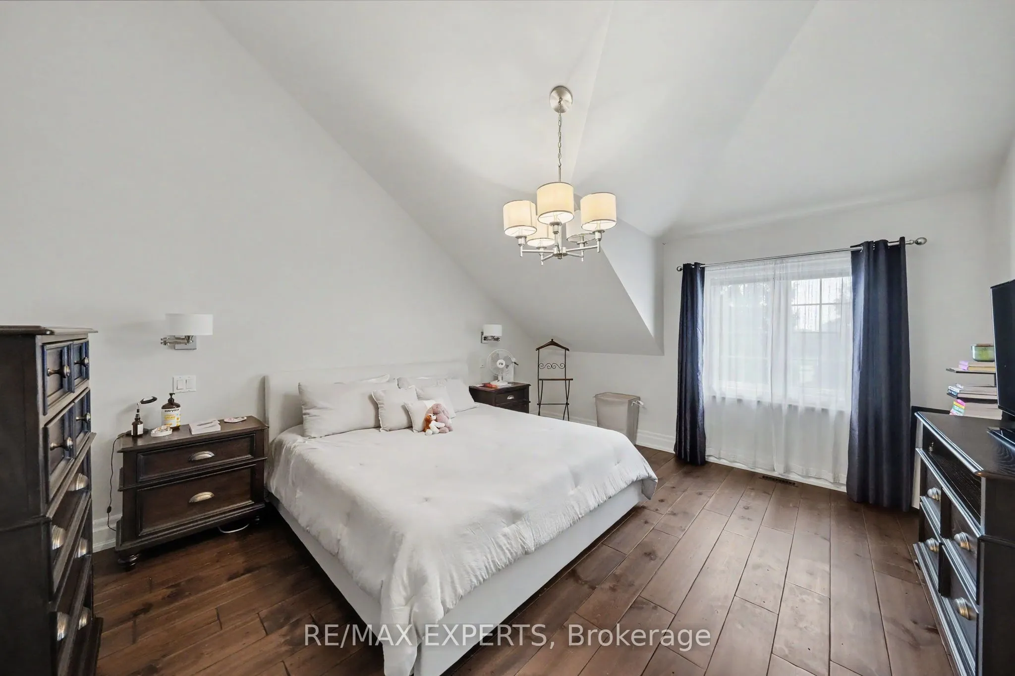 4 Woodlot Court
