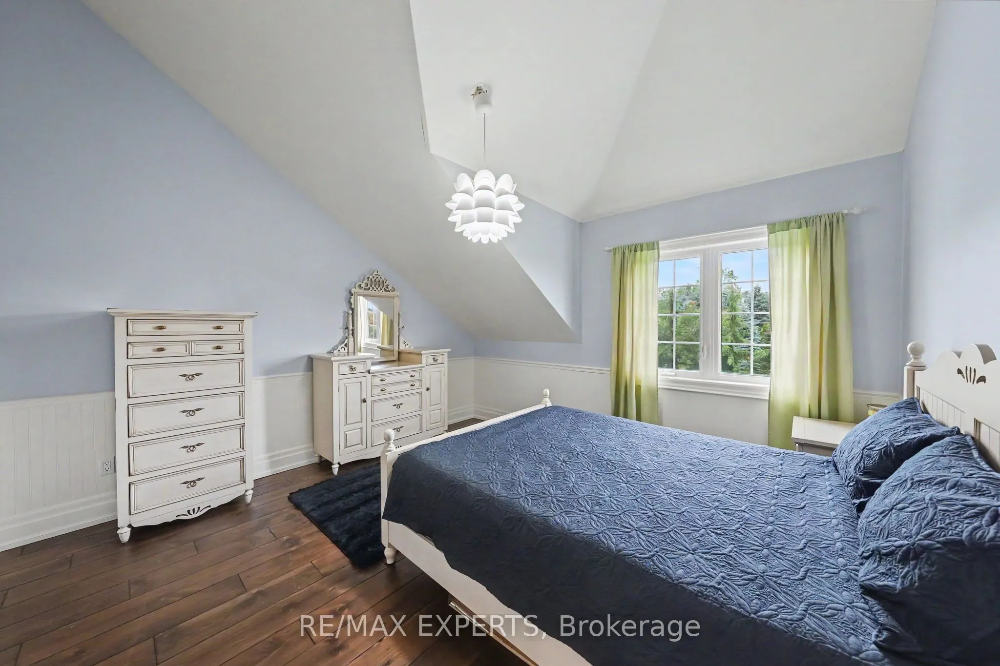 4 Woodlot Court