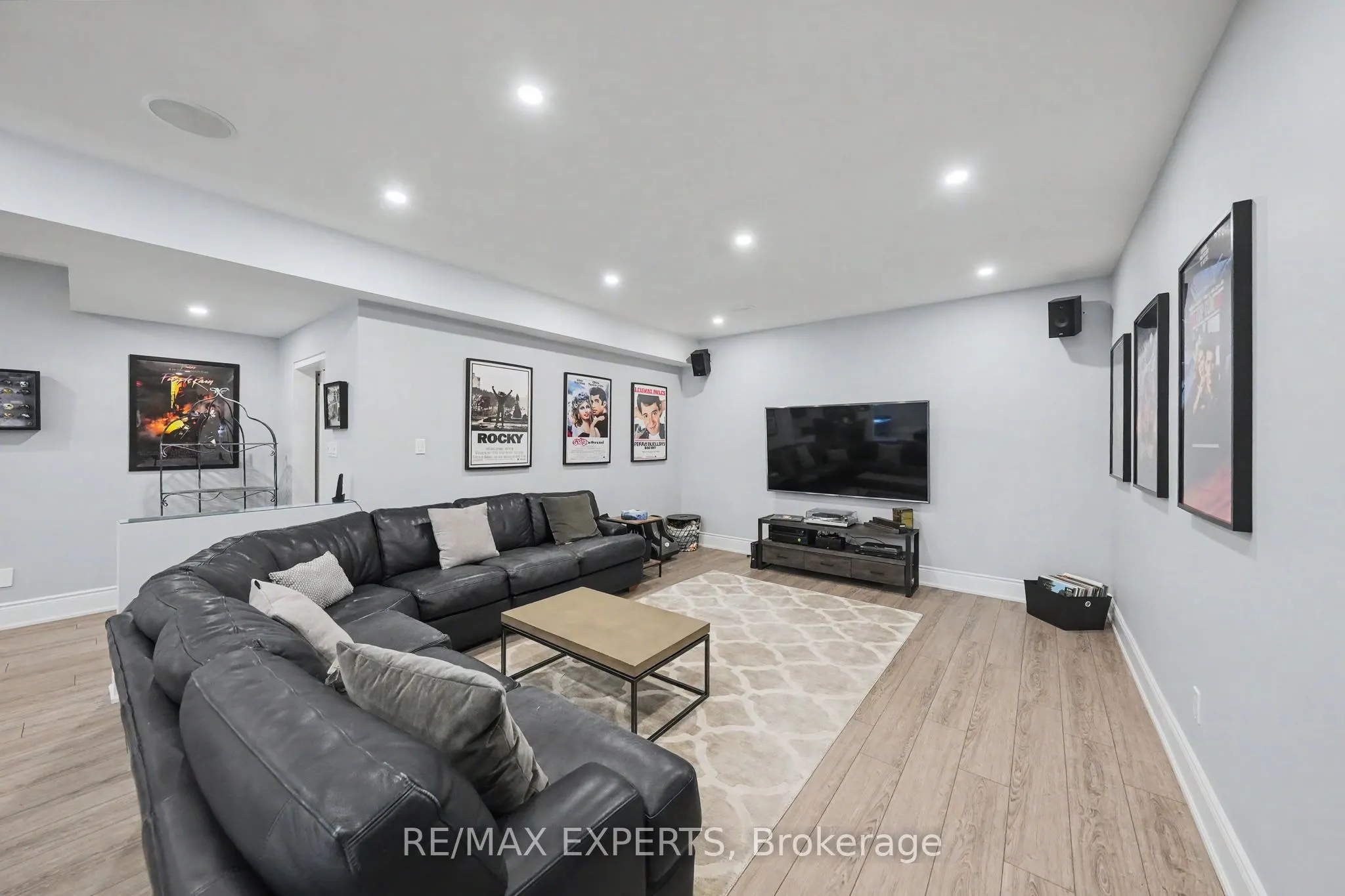 4 Woodlot Court