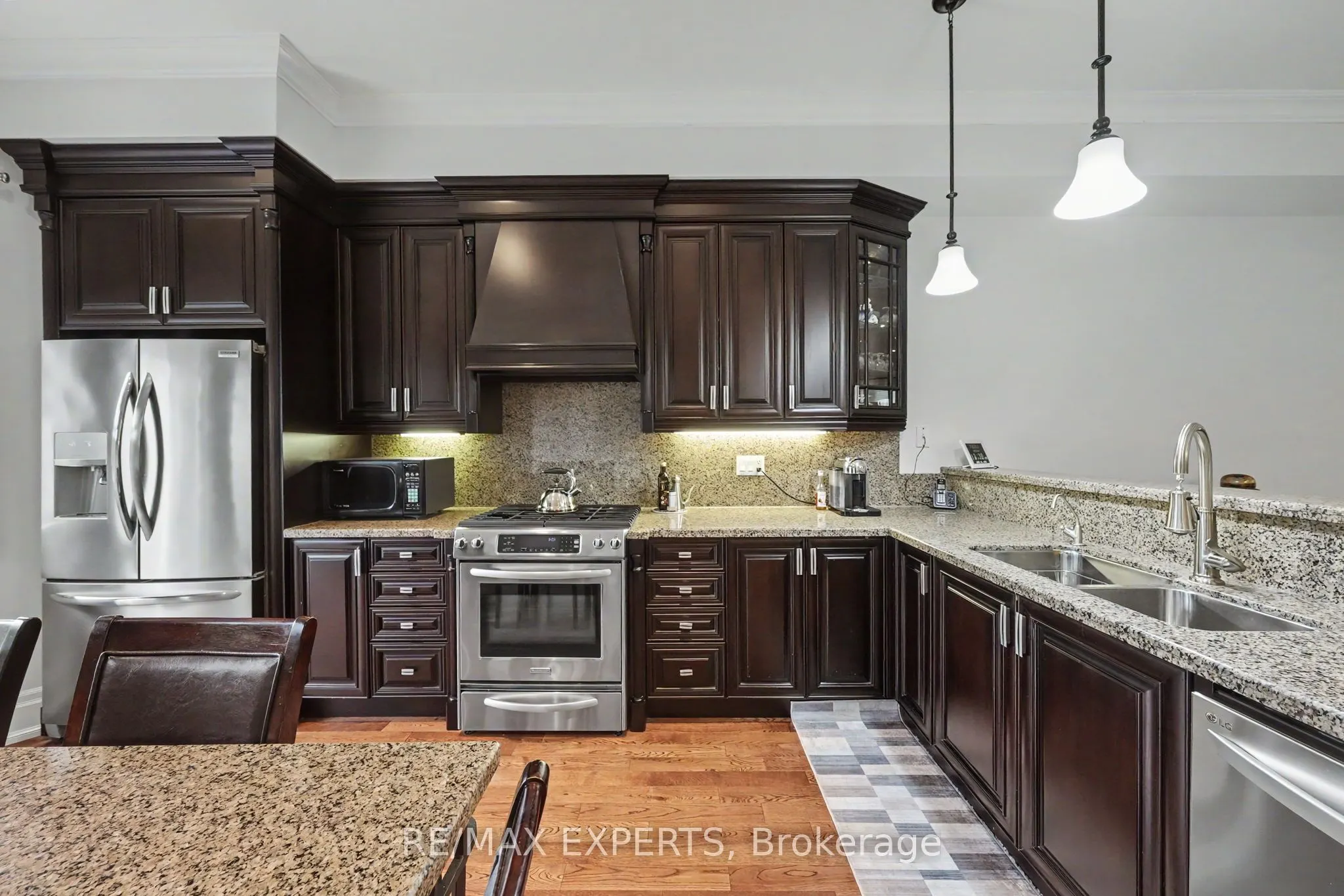 4 Woodlot Court