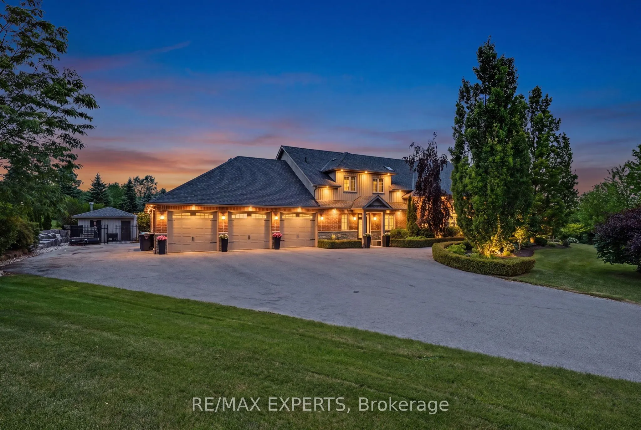4 Woodlot Court