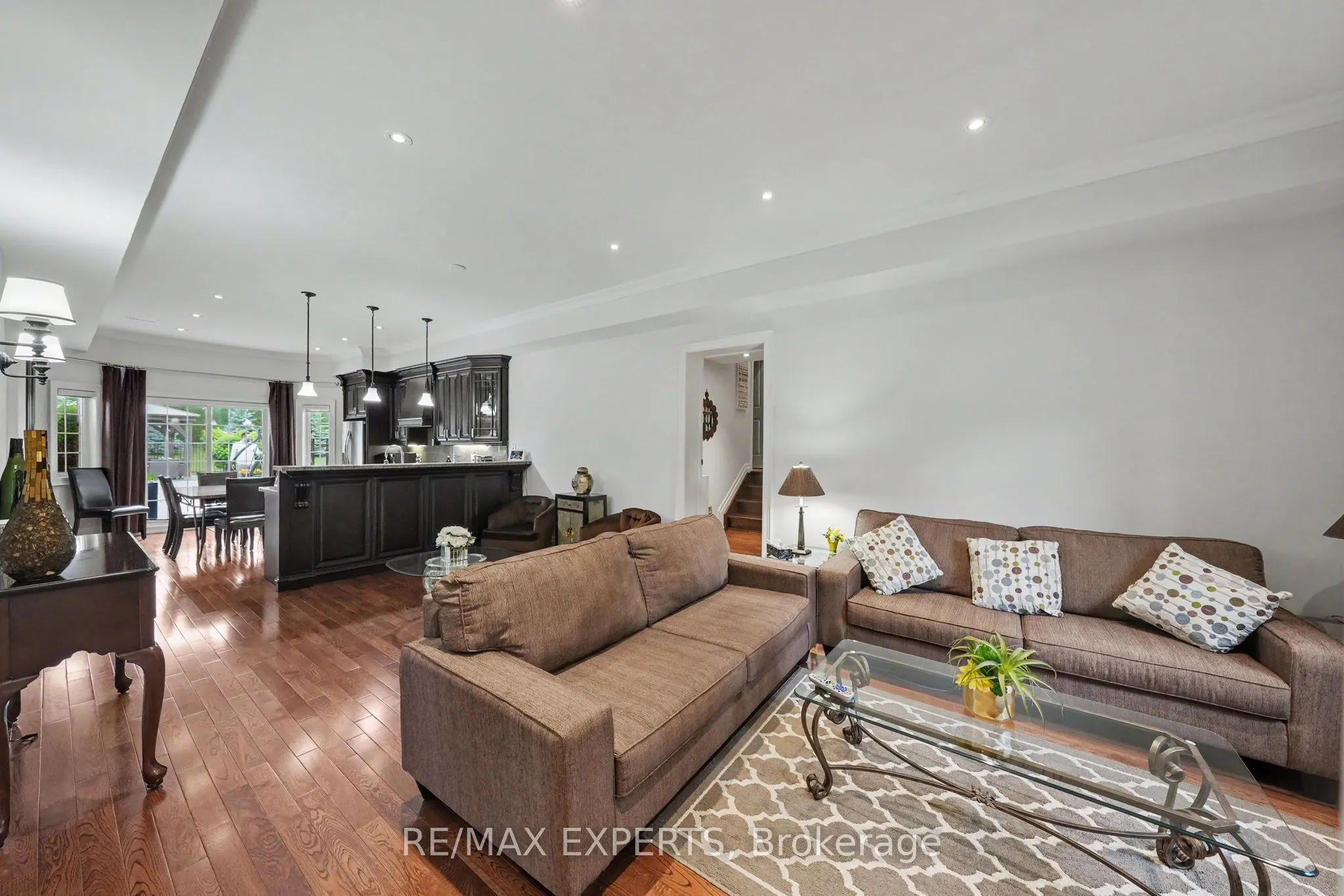 4 Woodlot Court