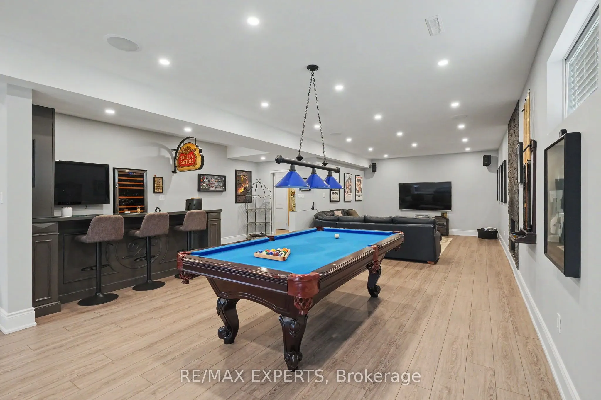 4 Woodlot Court