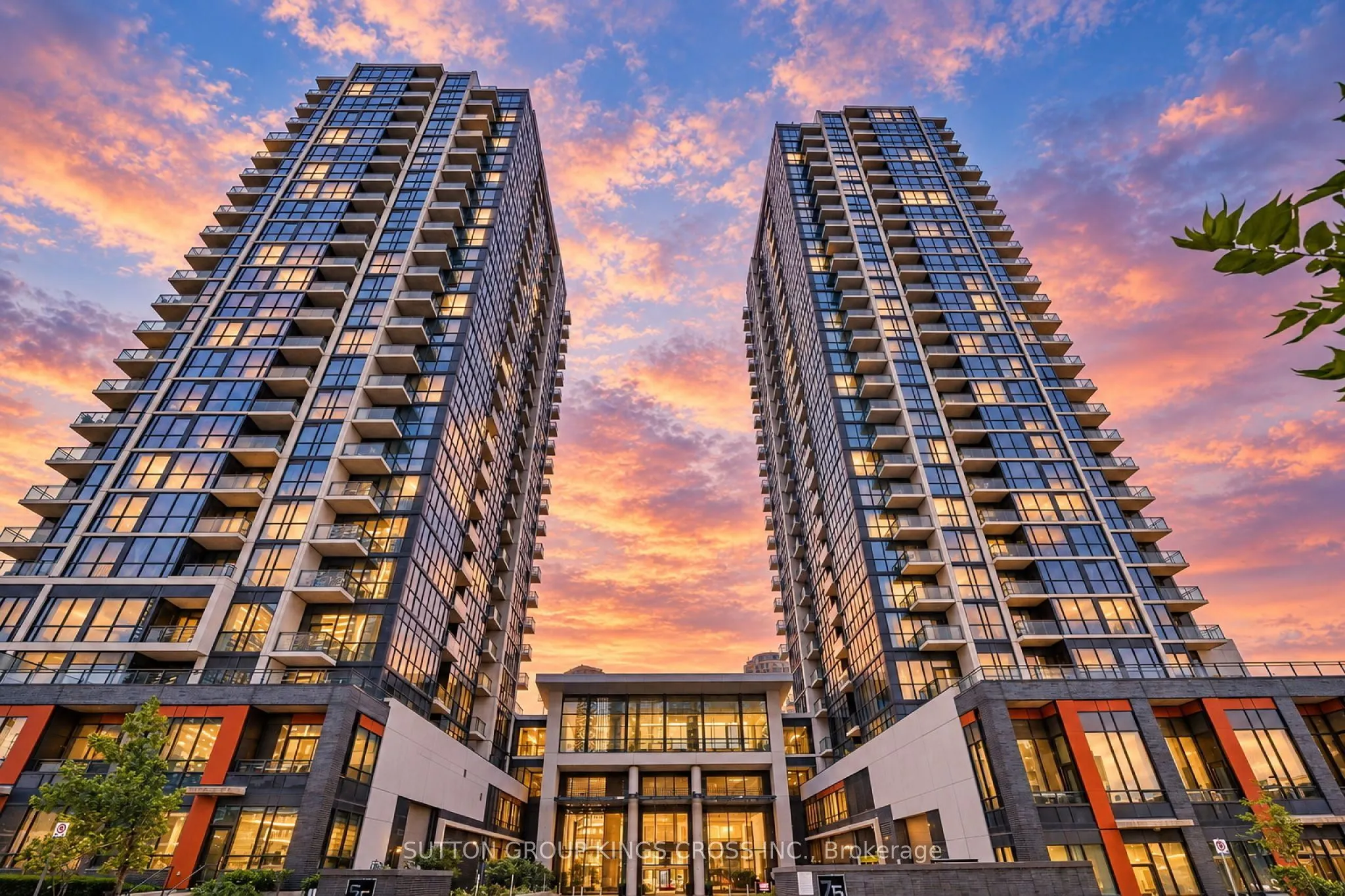 55 Eglinton Avenue W #904