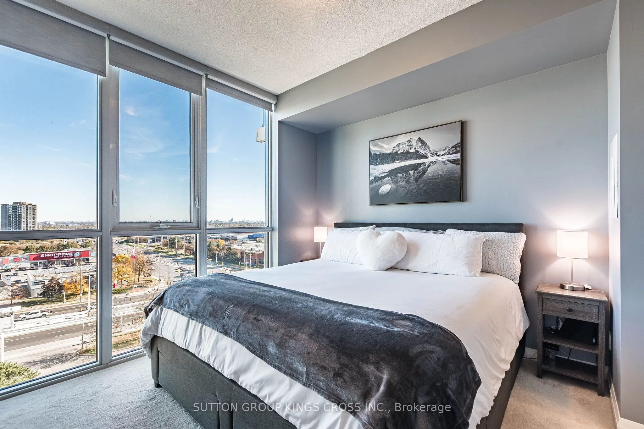 55 Eglinton Avenue W #904