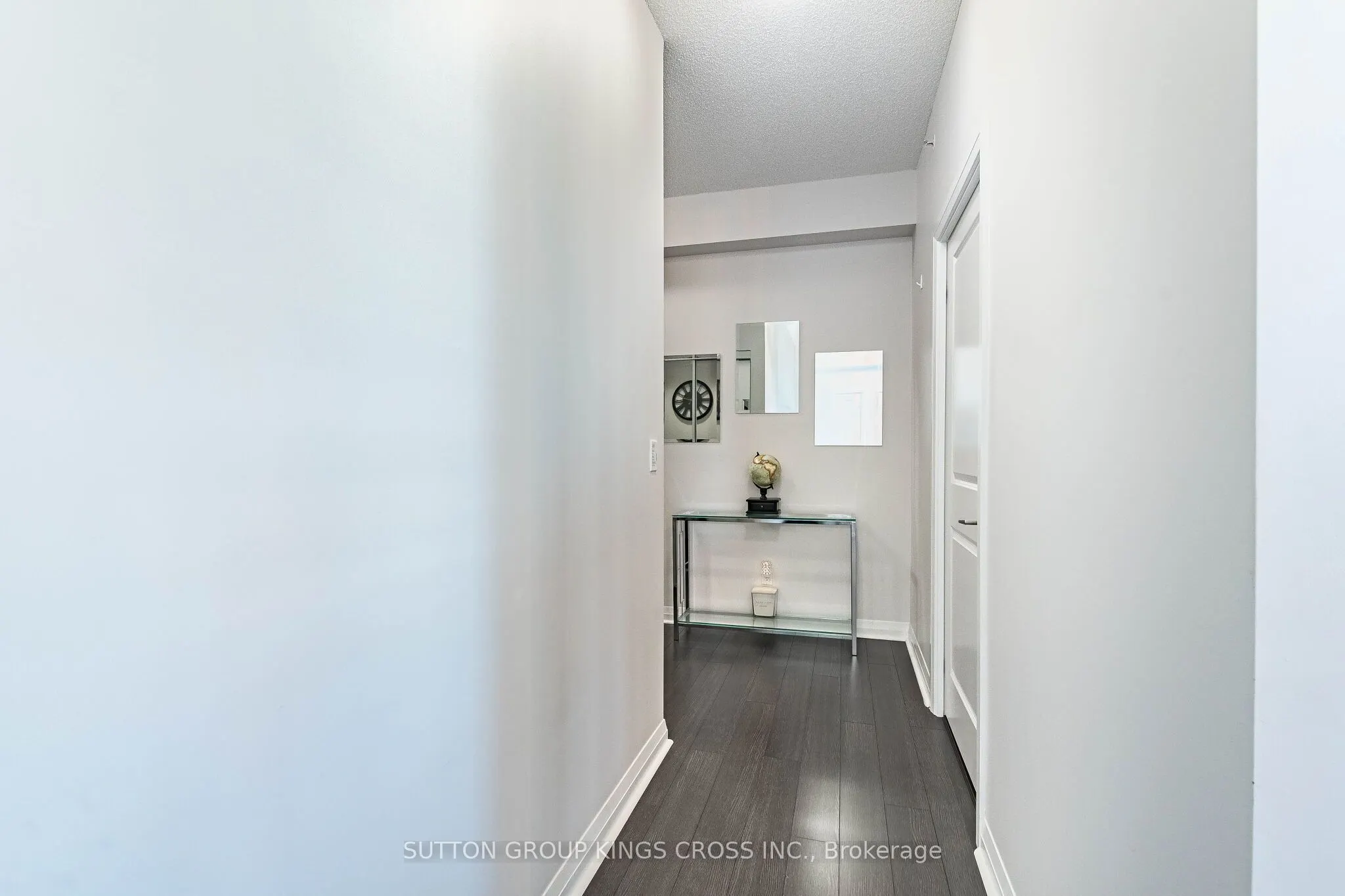 55 Eglinton Avenue W #904