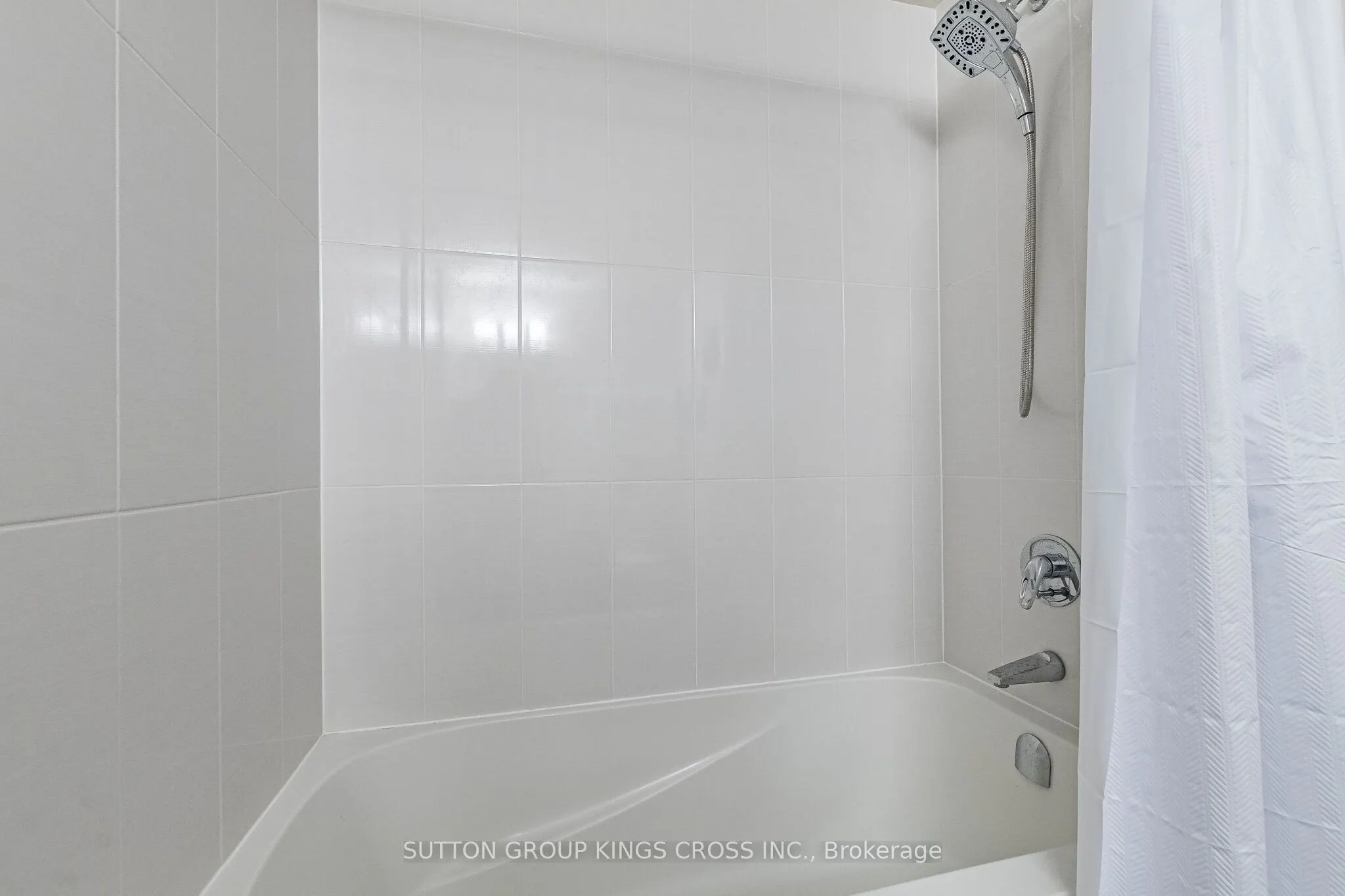 55 Eglinton Avenue W #904