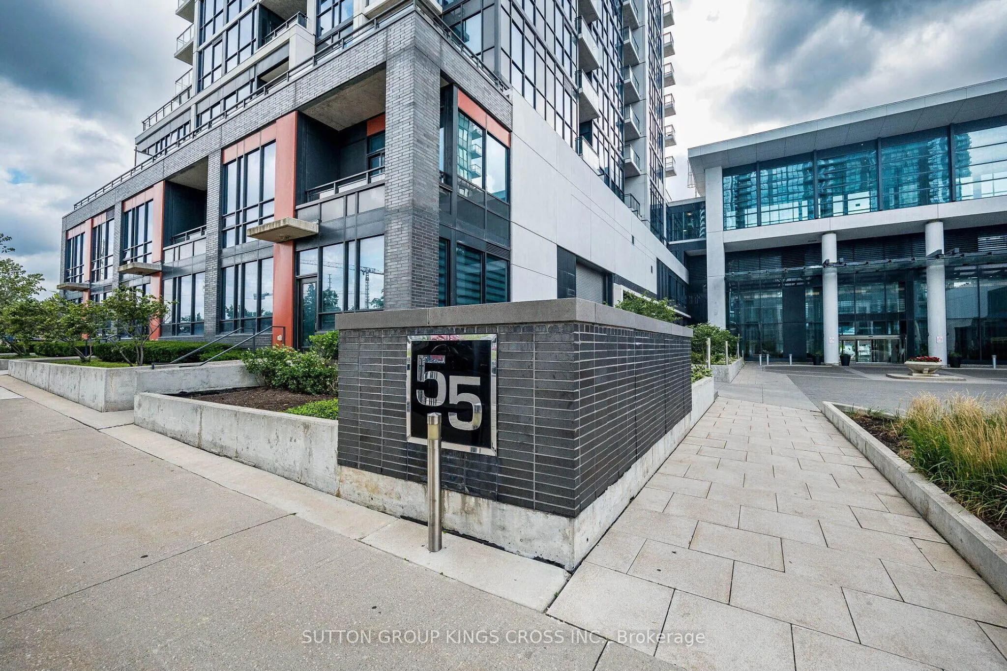 55 Eglinton Avenue W #904