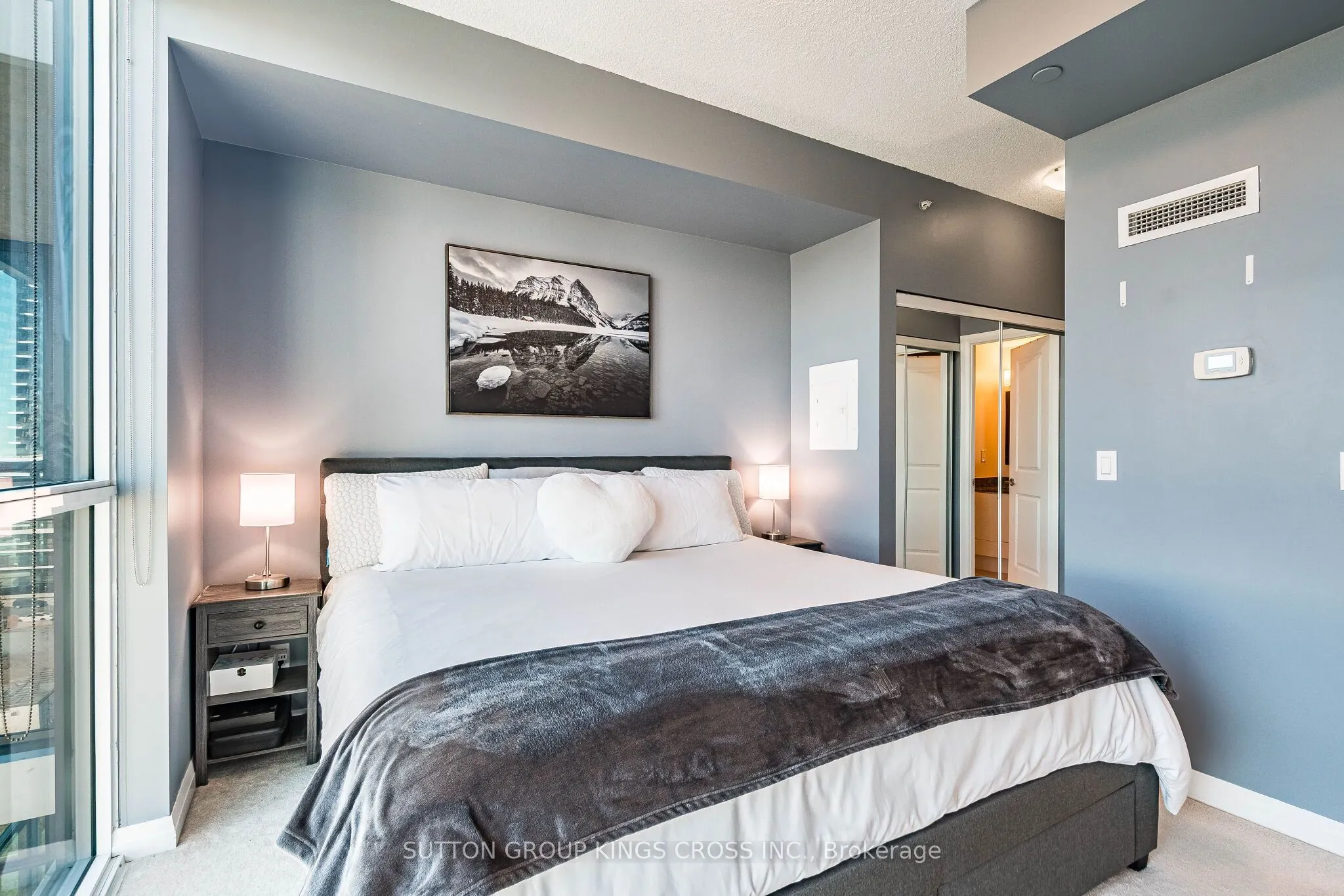55 Eglinton Avenue W #904