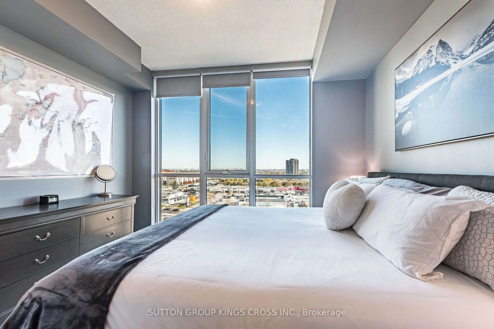 55 Eglinton Avenue W #904