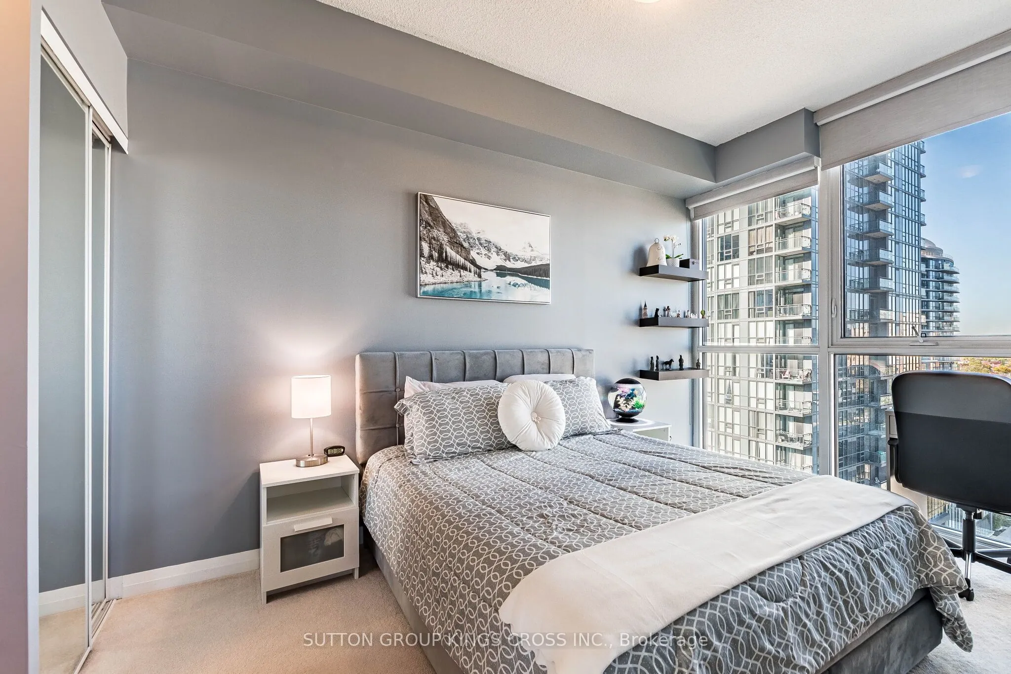 55 Eglinton Avenue W #904