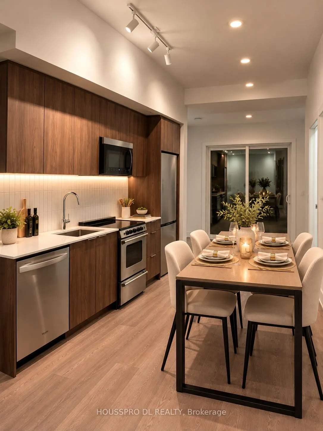 3008 William Cutmore Boulevard #118