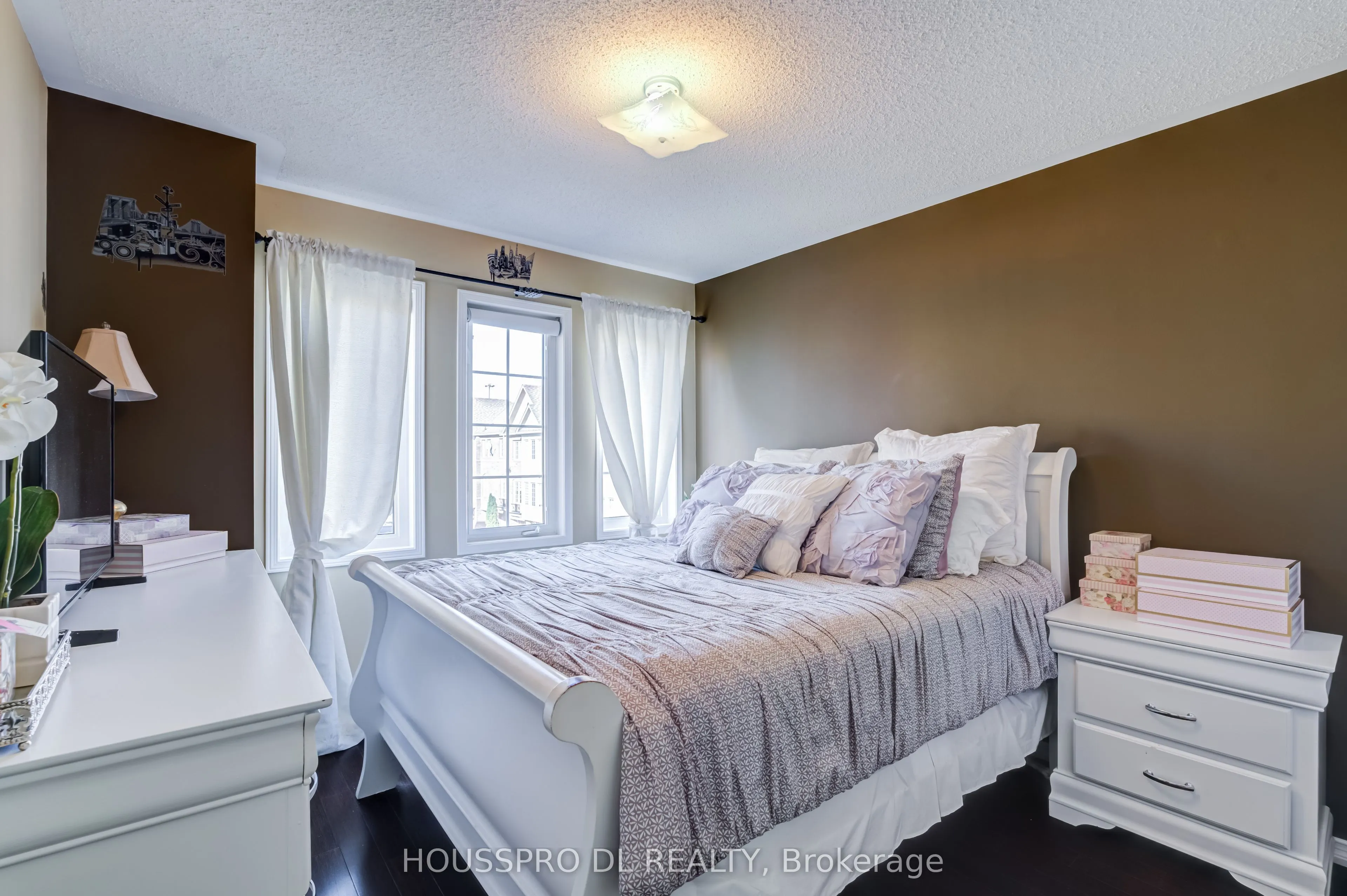 619 Evans Avenue #12