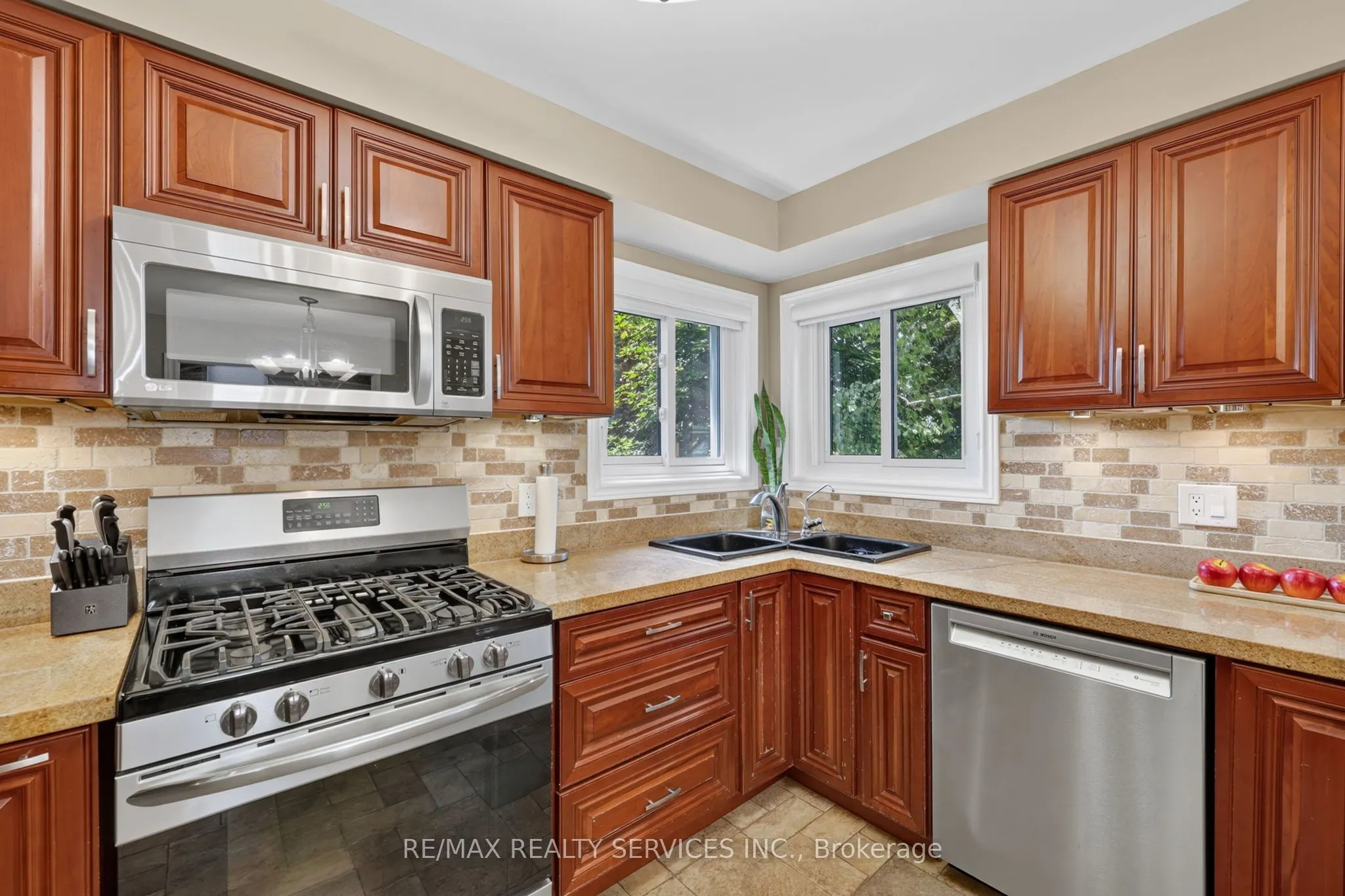 1 Plummer Road